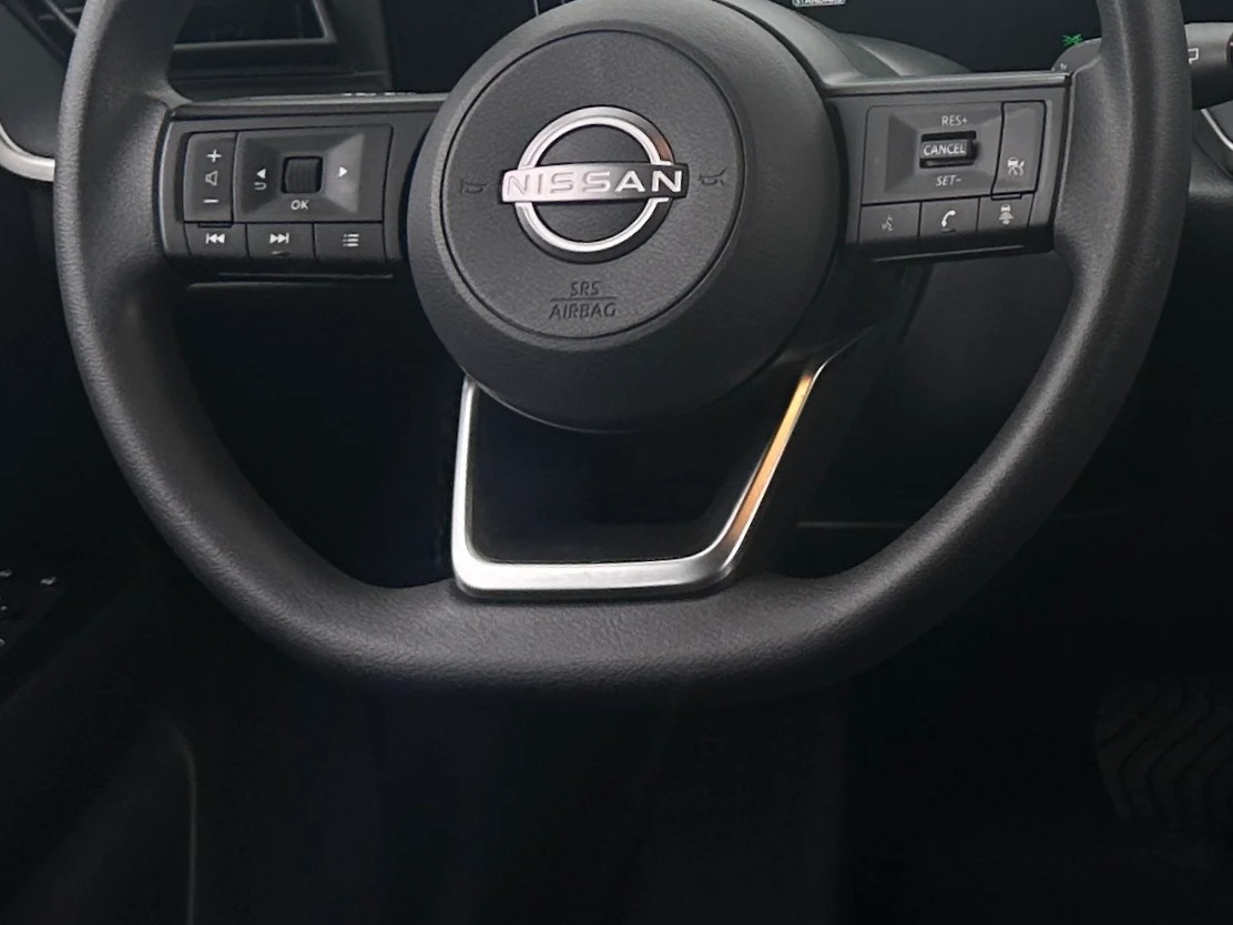 Thumbnail: 2025 Nissan Kicks - 5