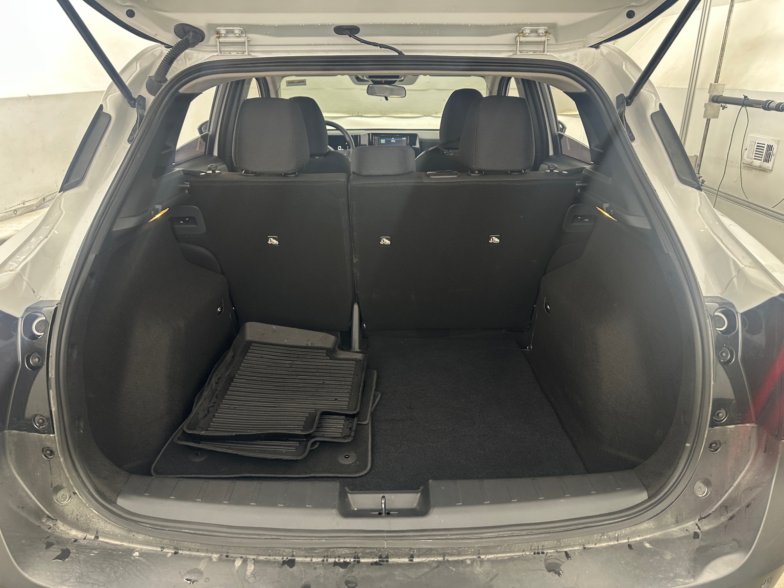 Thumbnail: 2025 Nissan Kicks - 7