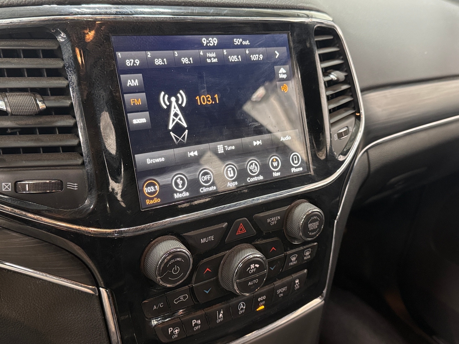 Thumbnail: 2019 Jeep Grand Cherokee - 3