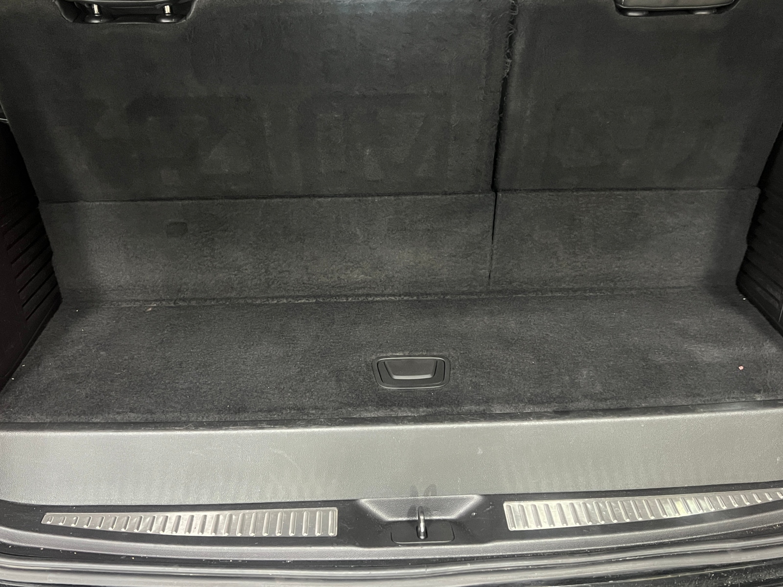 Thumbnail: 2018 Chevrolet Tahoe - 6