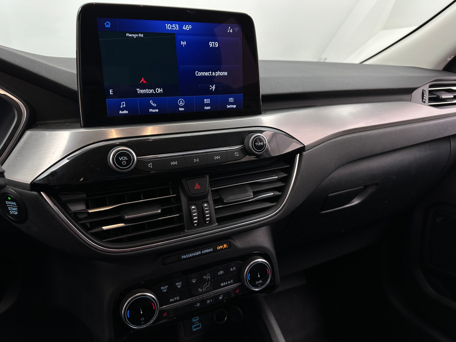 Thumbnail: 2022 Ford Escape - 3