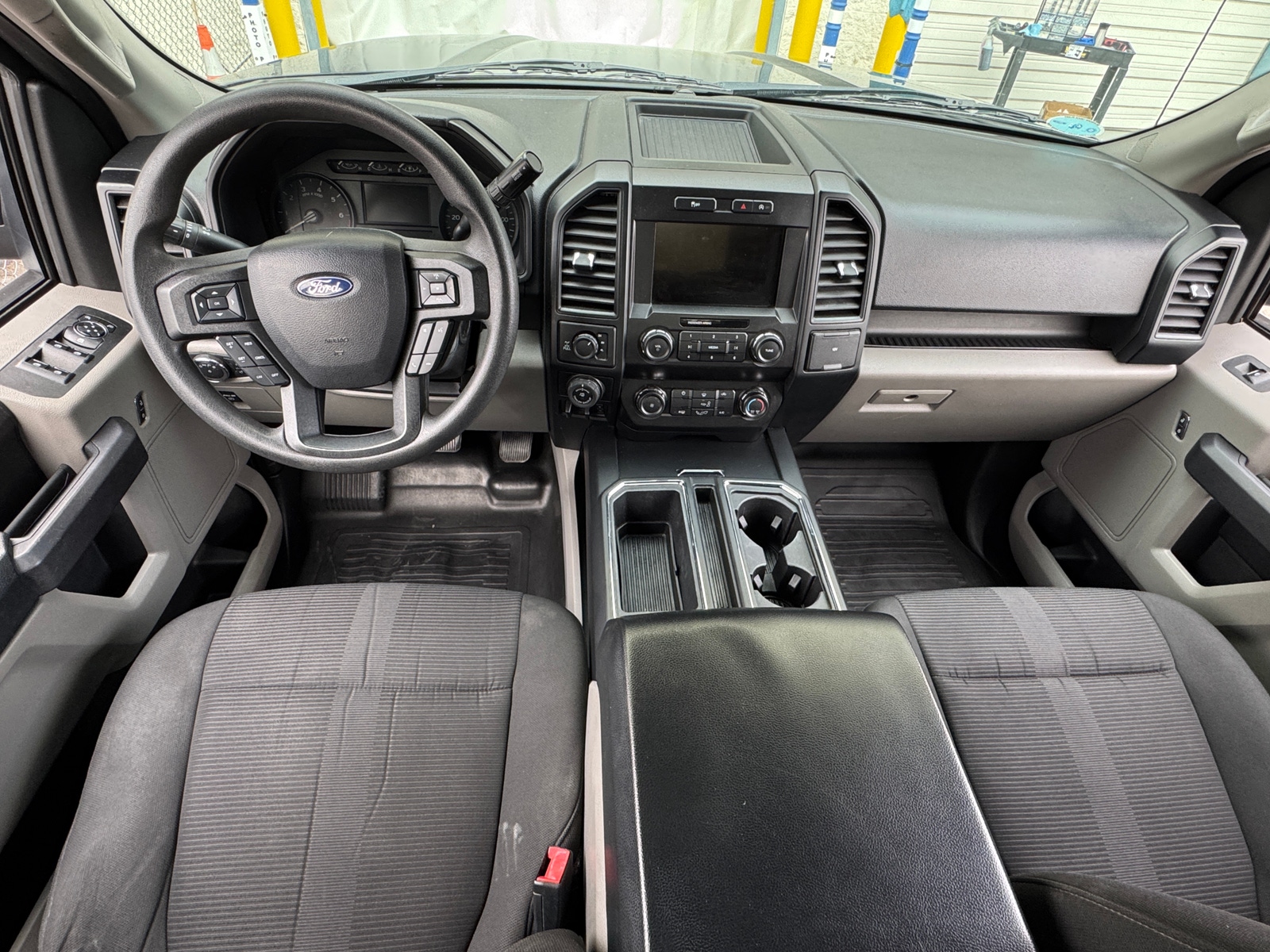 Thumbnail: 2019 Ford Econoline - 3