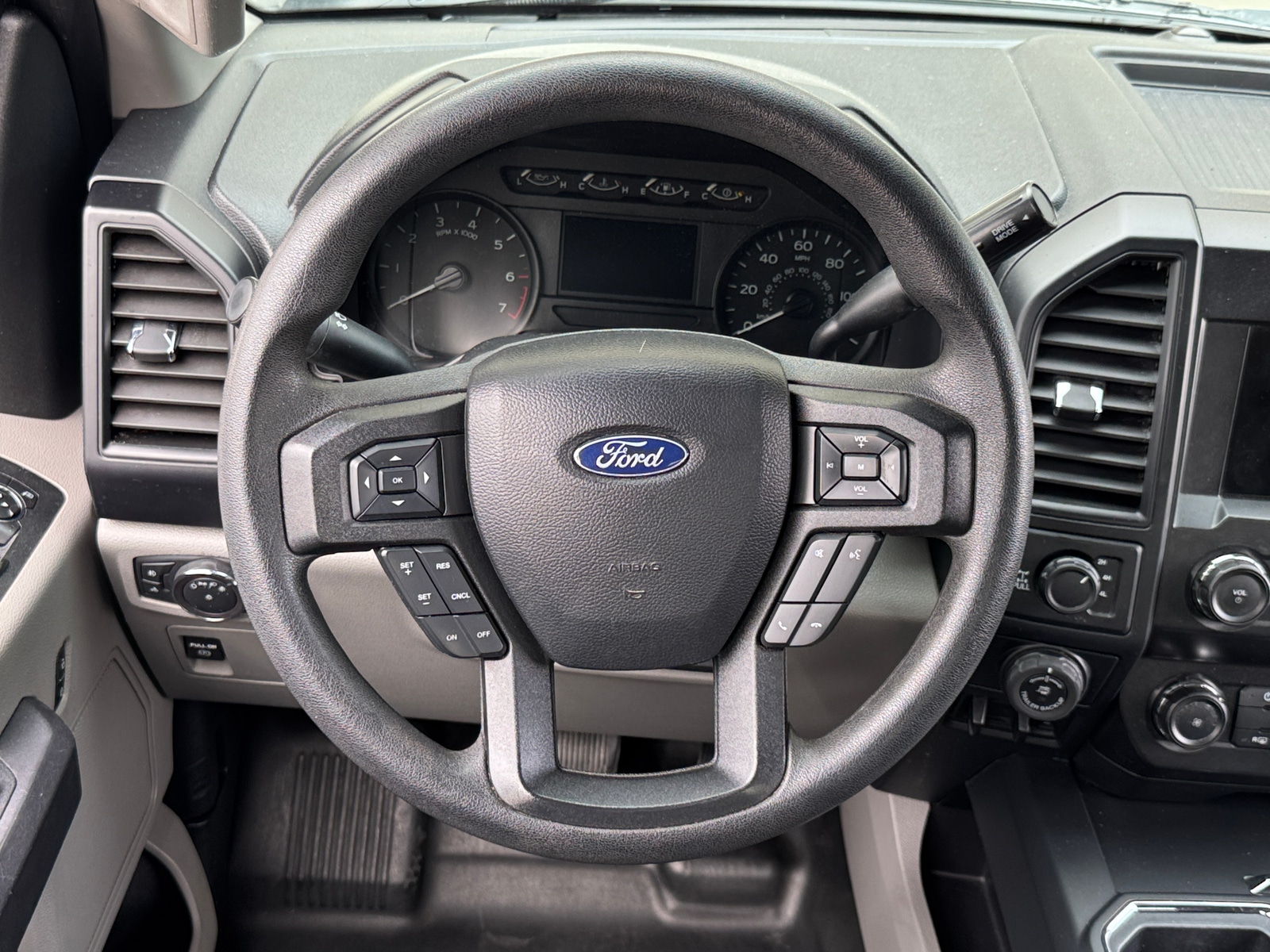 Thumbnail: 2019 Ford Econoline - 5