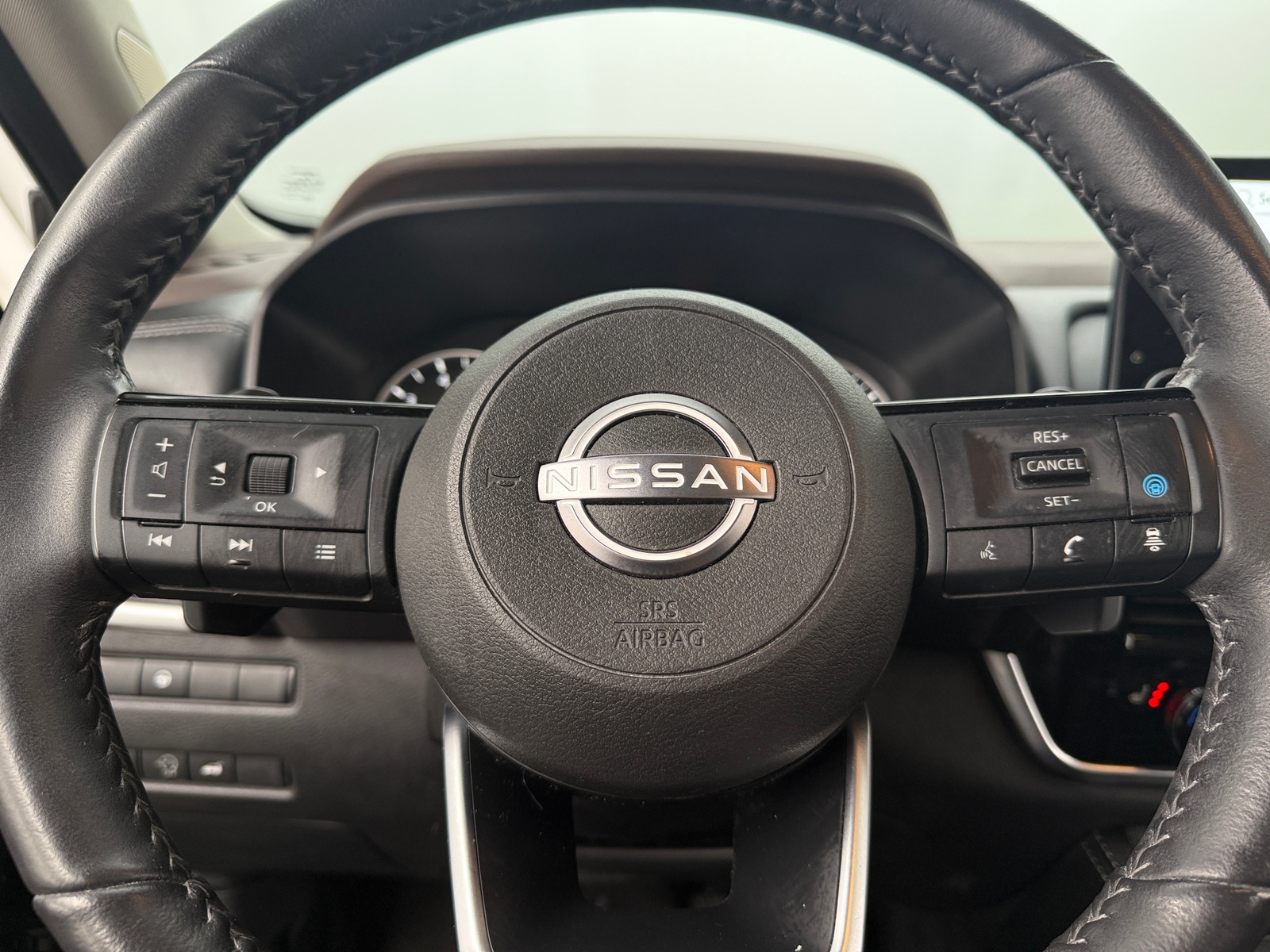 Thumbnail: 2023 Nissan Rogue - 4