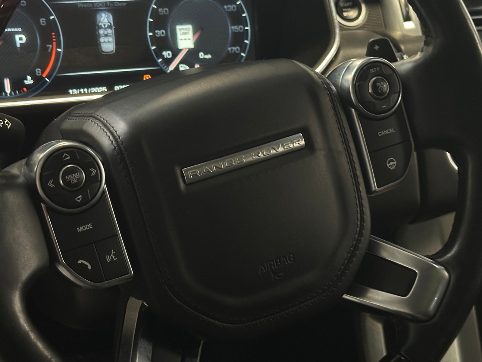 Thumbnail: 2016 Land Rover Range Rover - 4