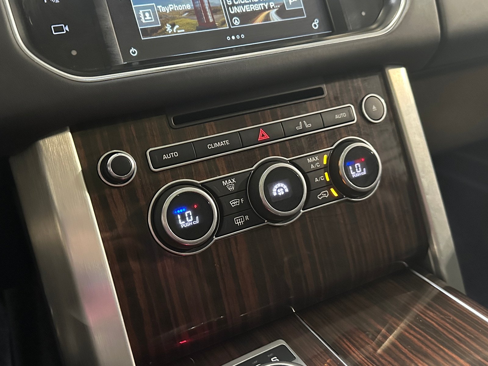 Thumbnail: 2016 Land Rover Range Rover - 3