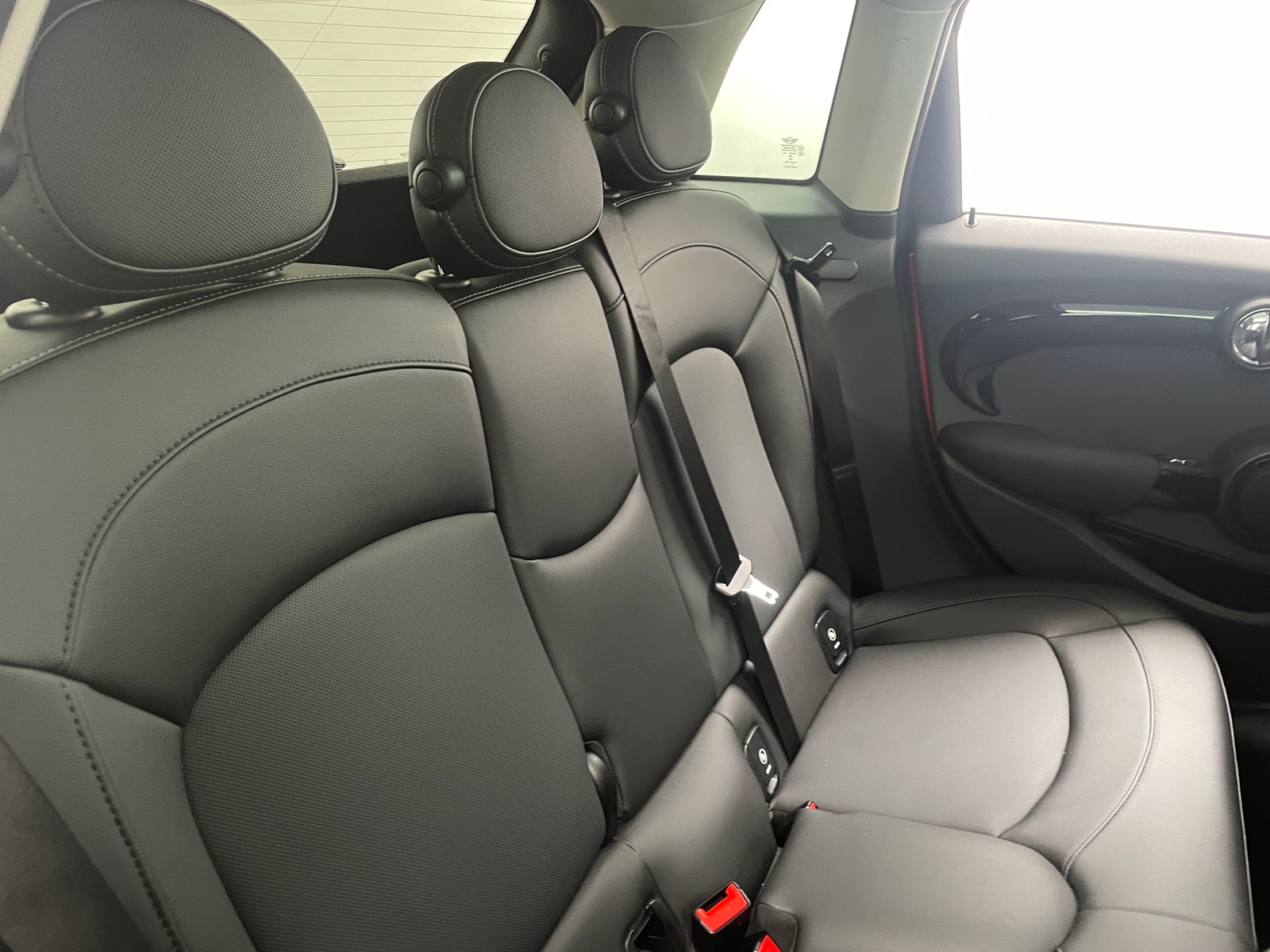 Thumbnail: 2019 MINI Cooper Hardtop - 5