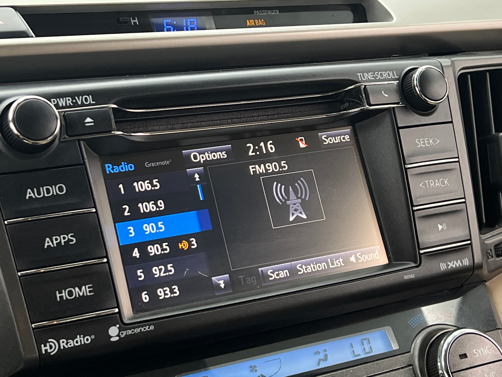 Thumbnail: 2014 Toyota RAV4 - 3