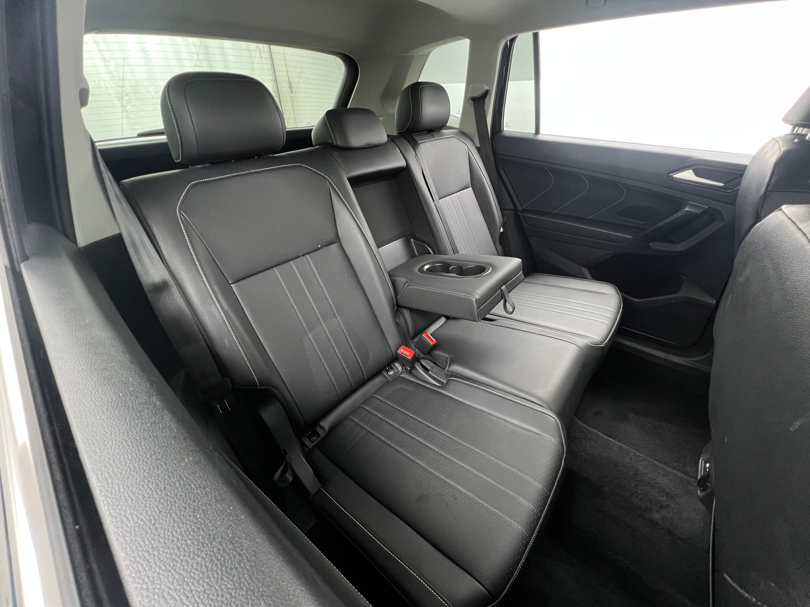 Thumbnail: 2022 Volkswagen Tiguan - 5