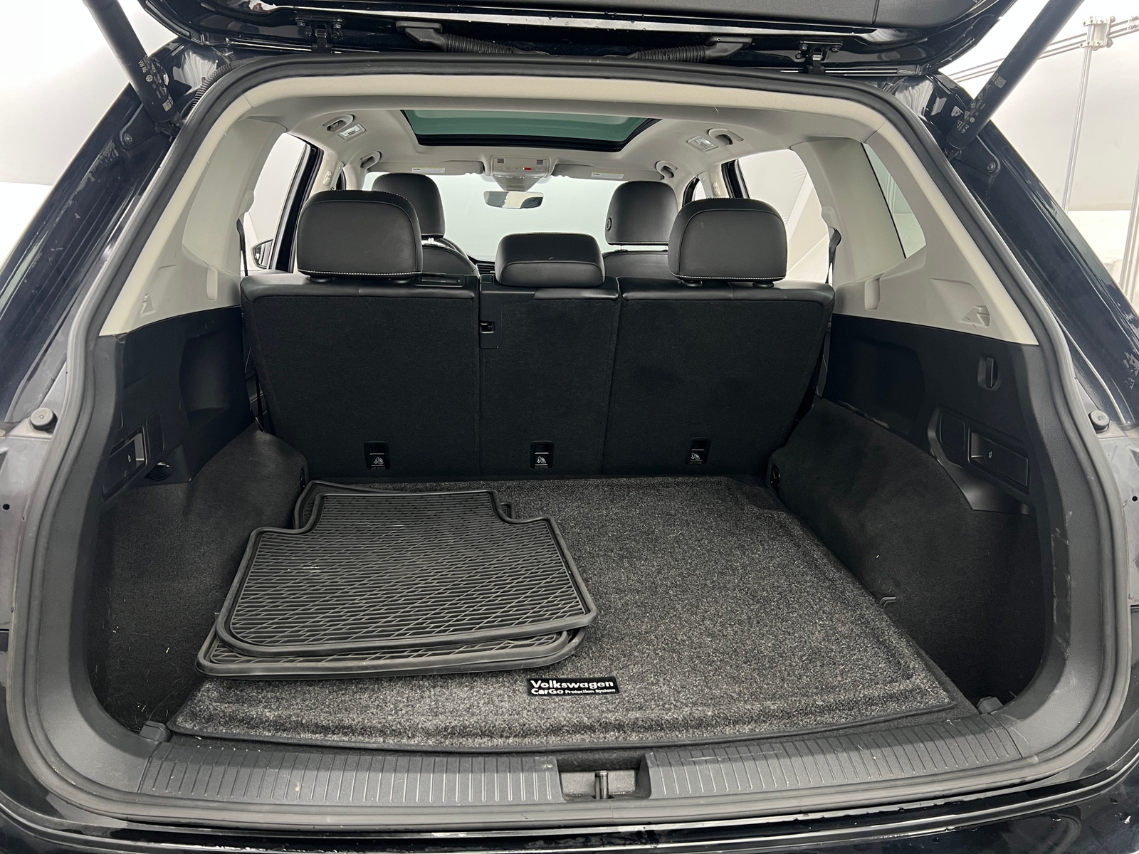 Thumbnail: 2022 Volkswagen Tiguan - 6