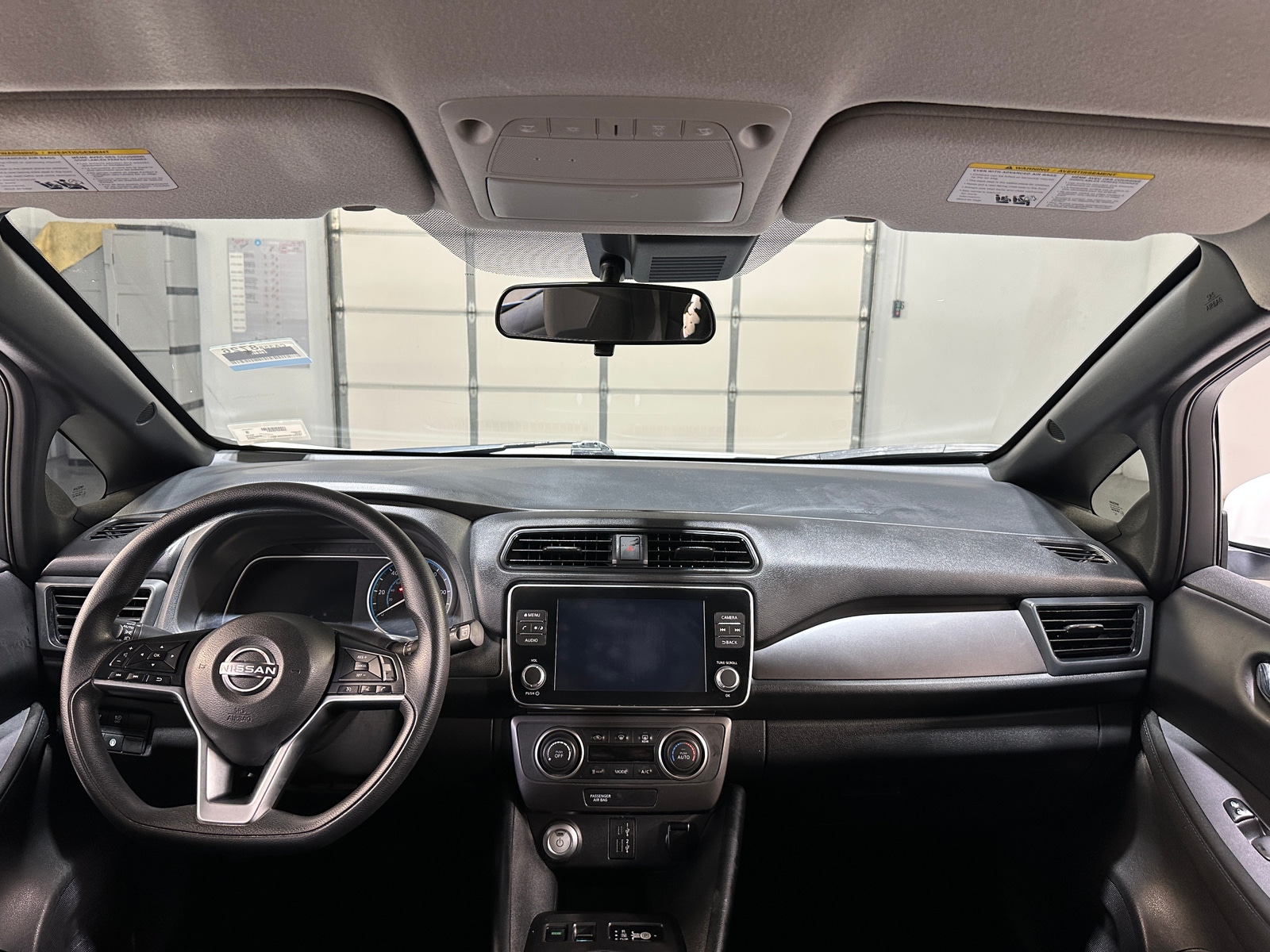 Thumbnail: 2023 Nissan Leaf - 3