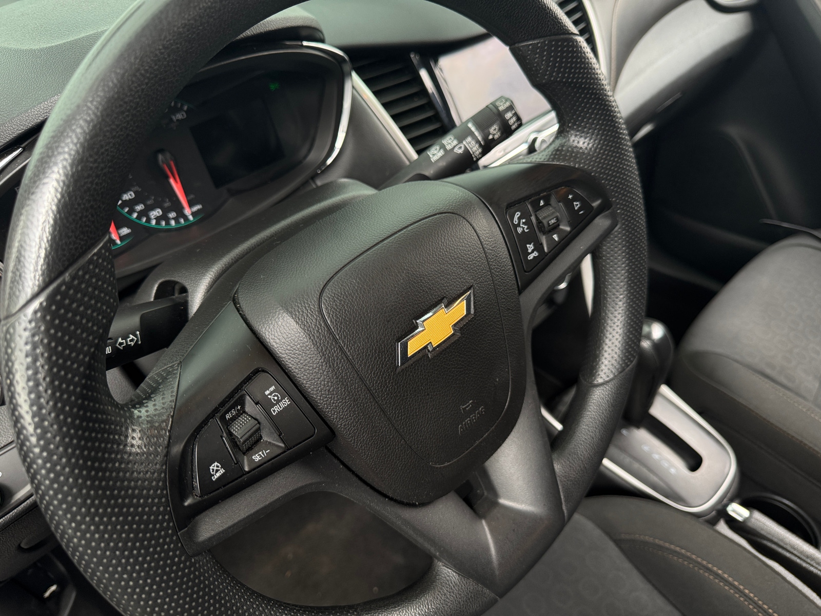 Thumbnail: 2022 Chevrolet Trax - 5