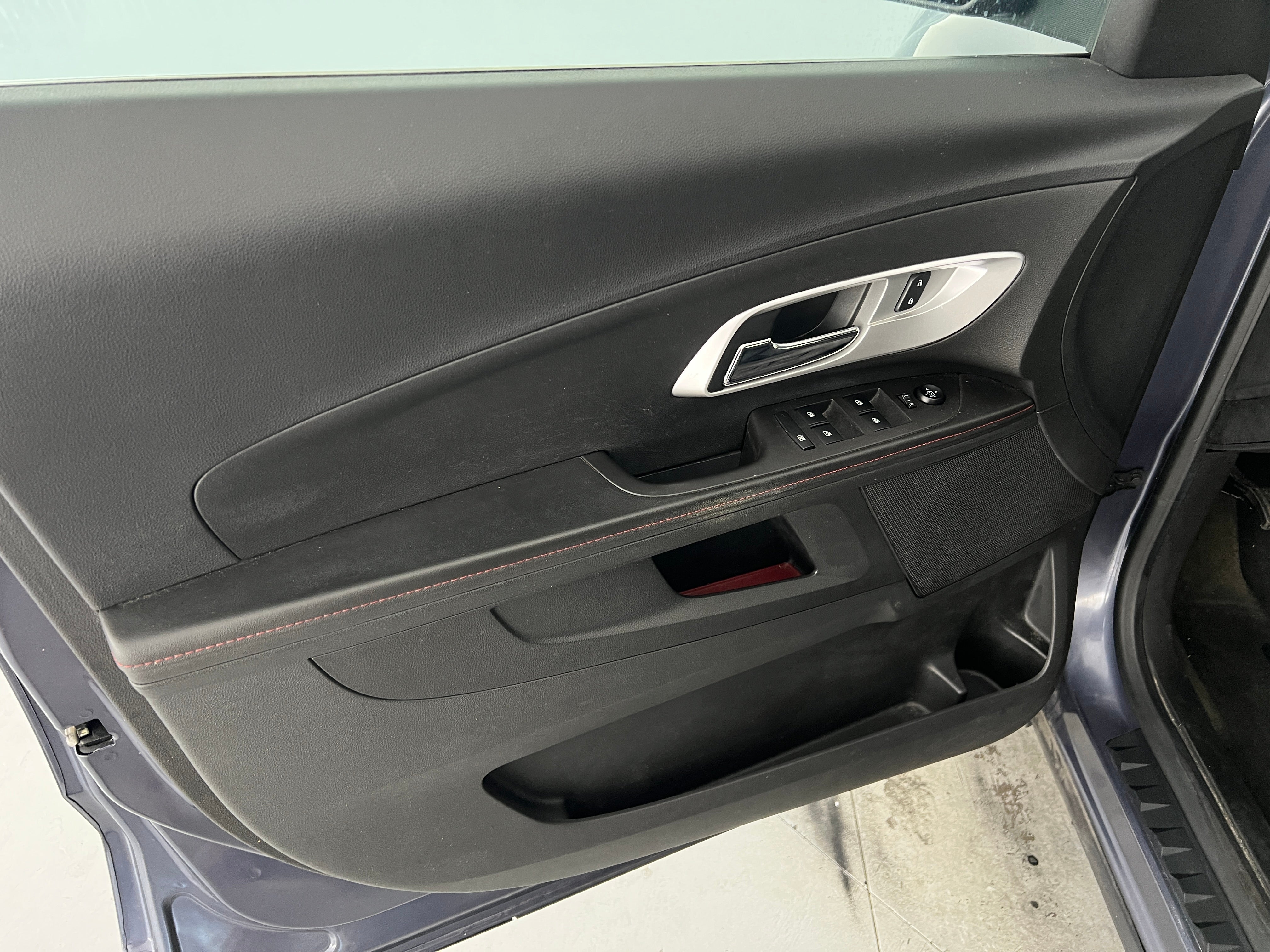 Used 2014 Chevrolet Equinox 1LT with VIN 2GNFLFEK0E6275954 for sale in Oak Creek, WI