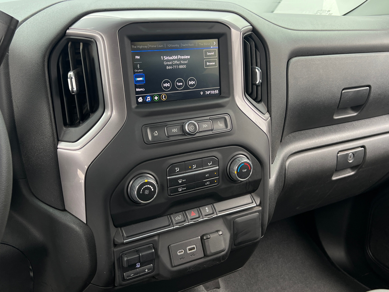 Thumbnail: 2022 Chevrolet Silverado 2500 - 4