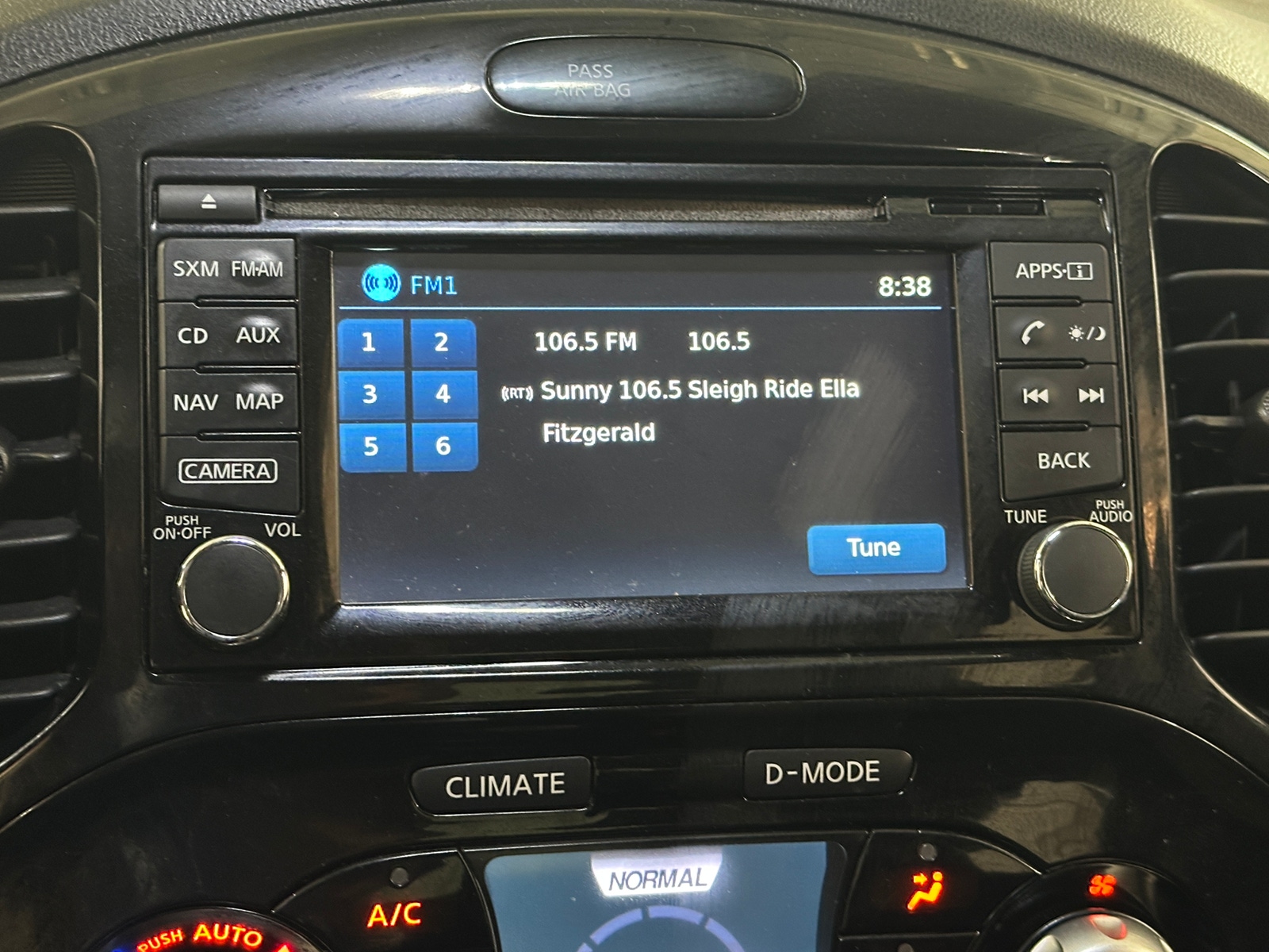 Thumbnail: 2015 Nissan Juke - 4