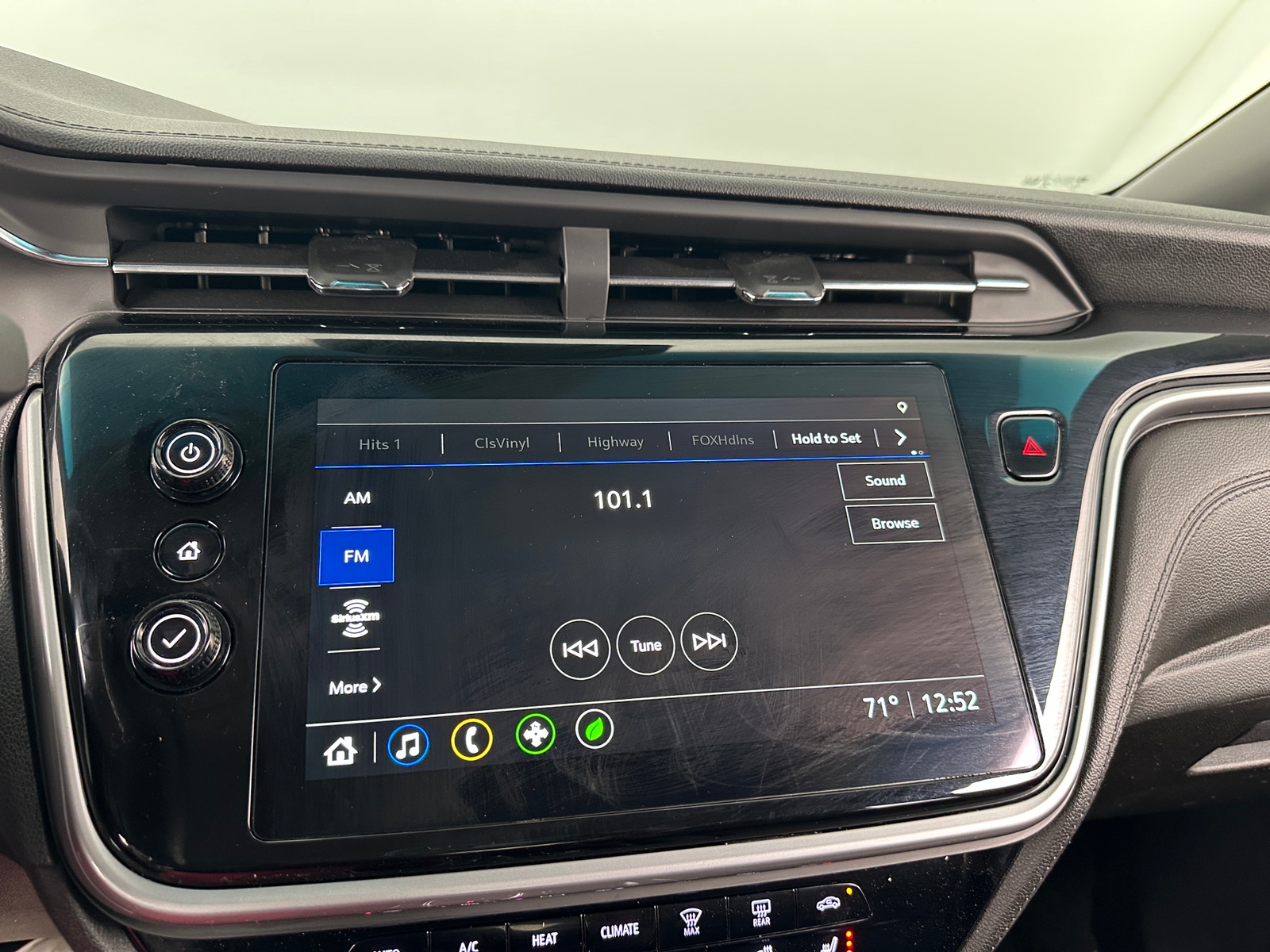 Thumbnail: 2023 Chevrolet Bolt EV - 3