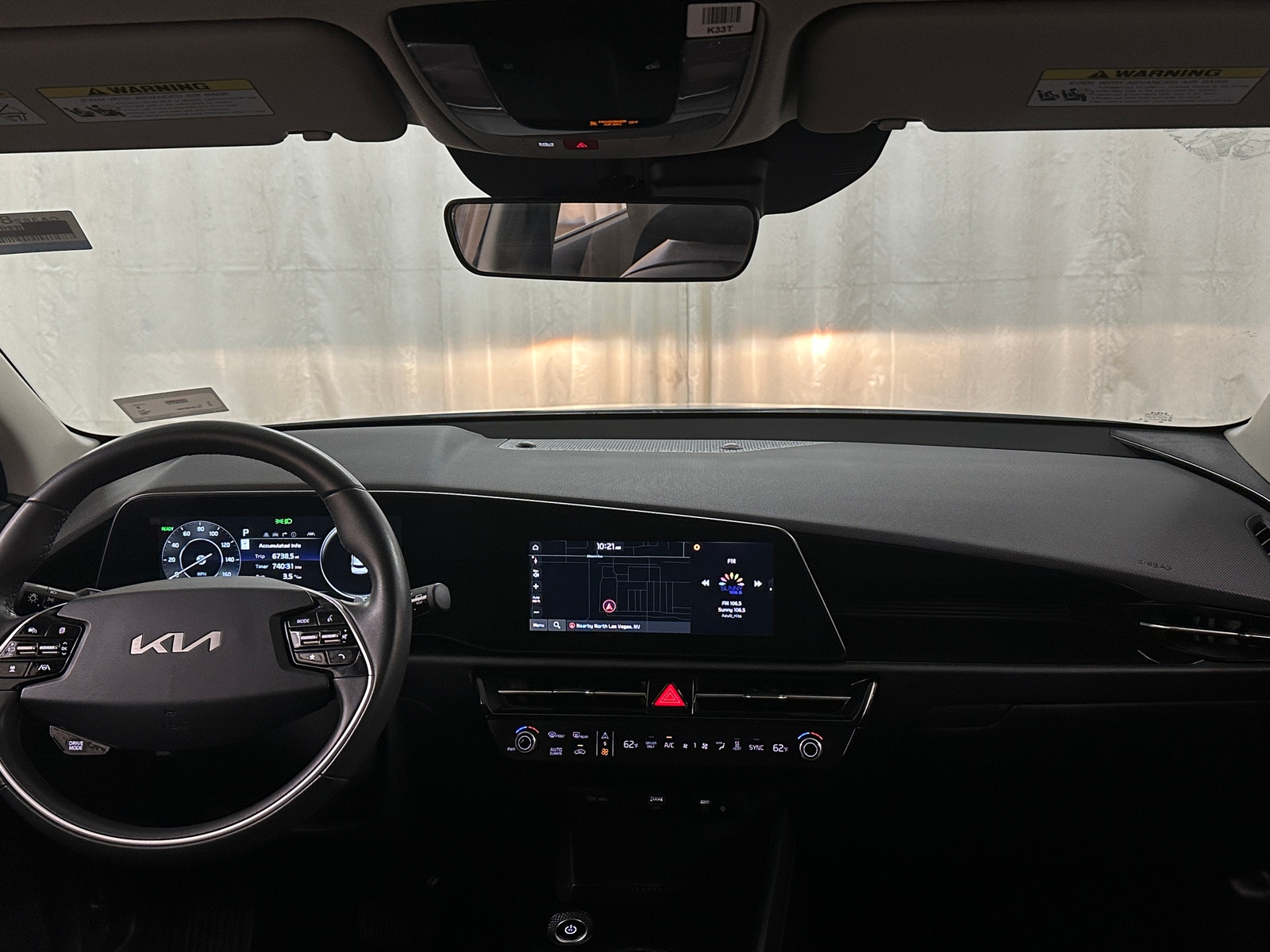 Thumbnail: 2023 Kia Niro - 3