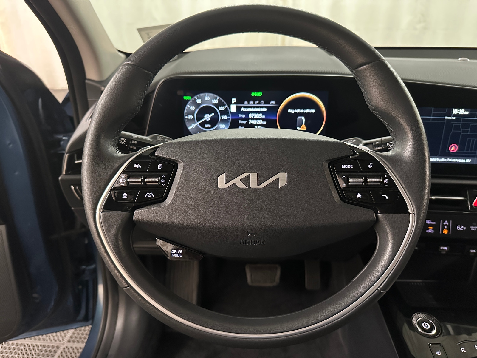 Thumbnail: 2023 Kia Niro - 5