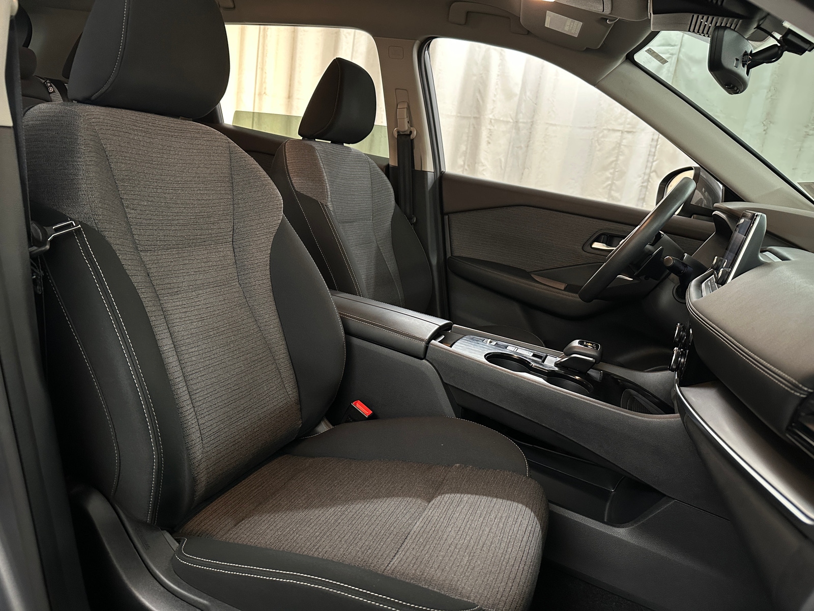 Thumbnail: 2022 Nissan Rogue - 2