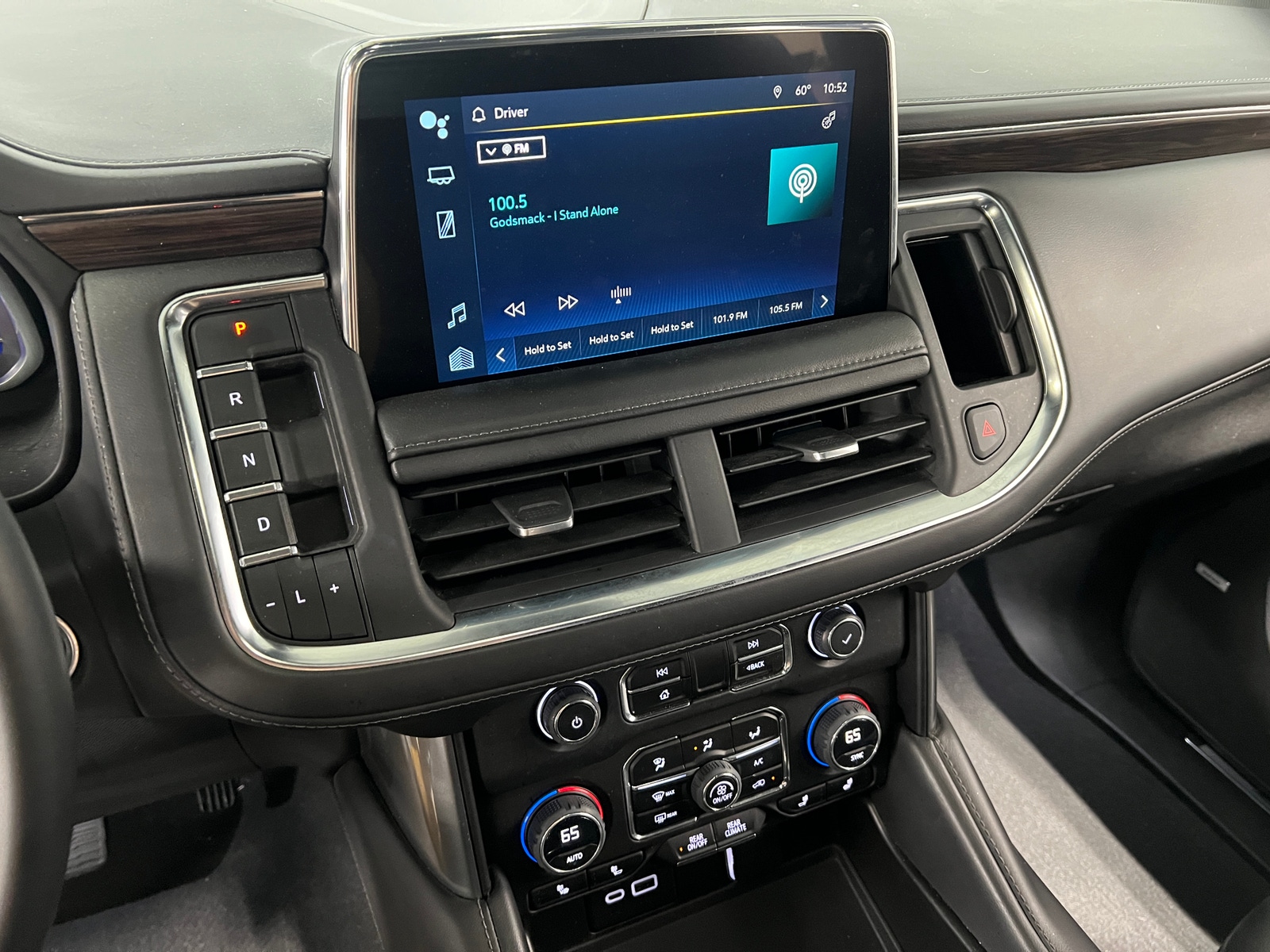 Thumbnail: 2023 Chevrolet Tahoe - 3