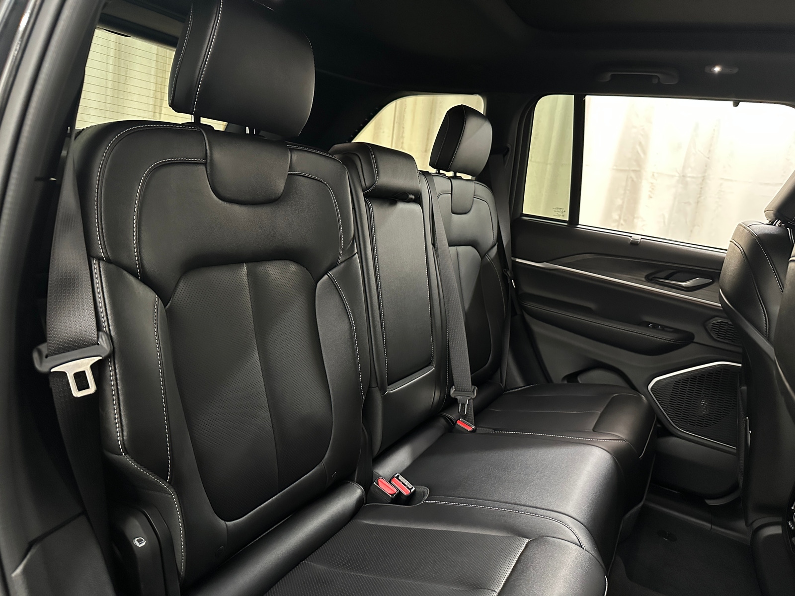 Thumbnail: 2024 Jeep Grand Cherokee - 5