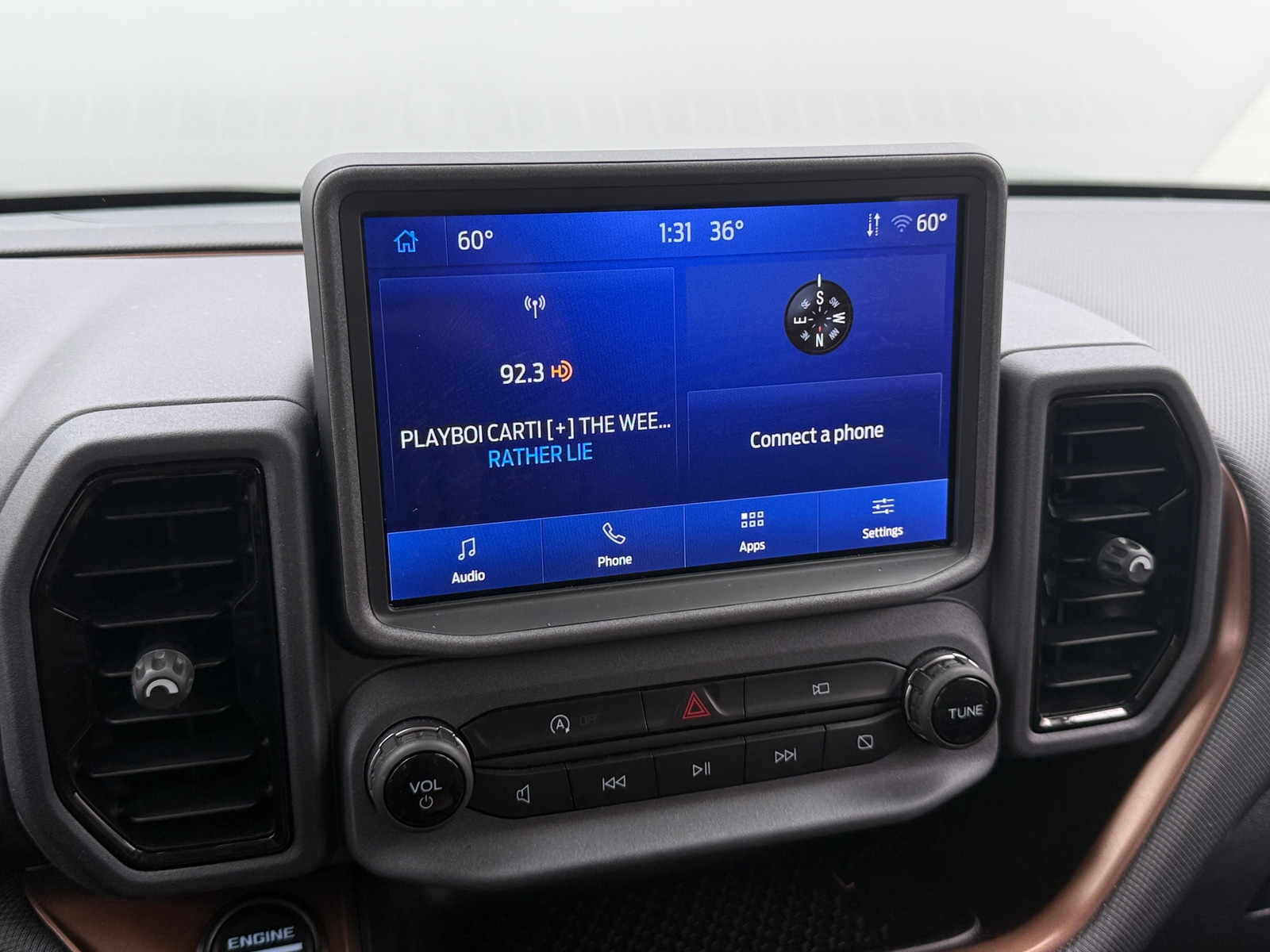 Thumbnail: 2024 Ford Bronco Sport - 4