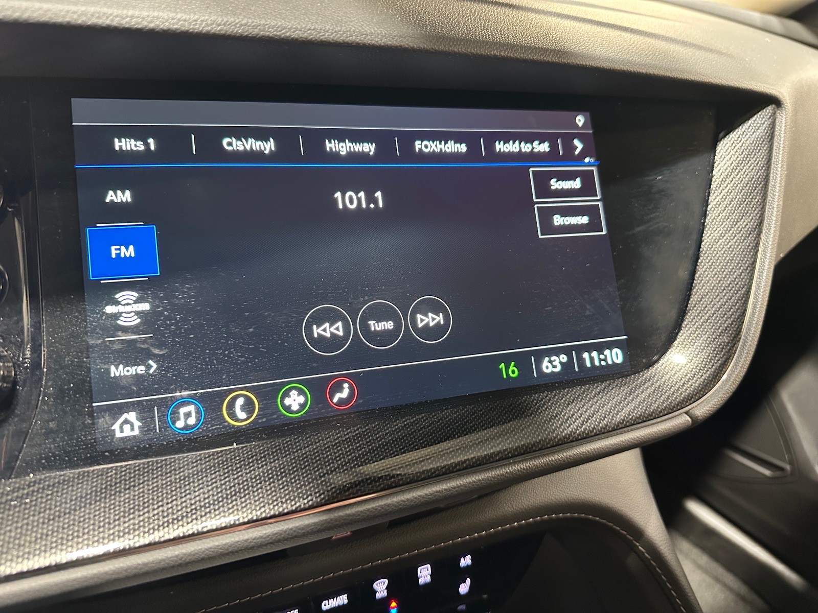 Thumbnail: 2022 Buick Envision - 4