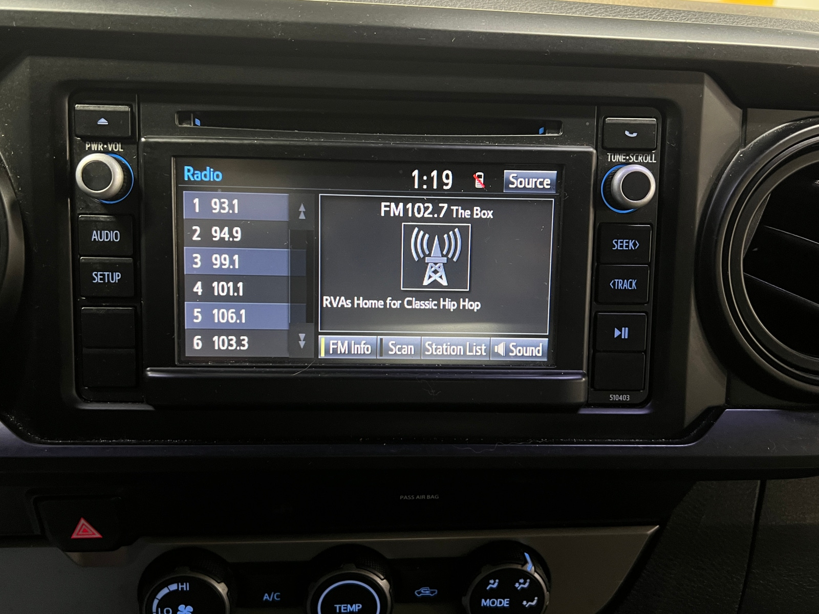 Thumbnail: 2019 Toyota Tacoma - 4