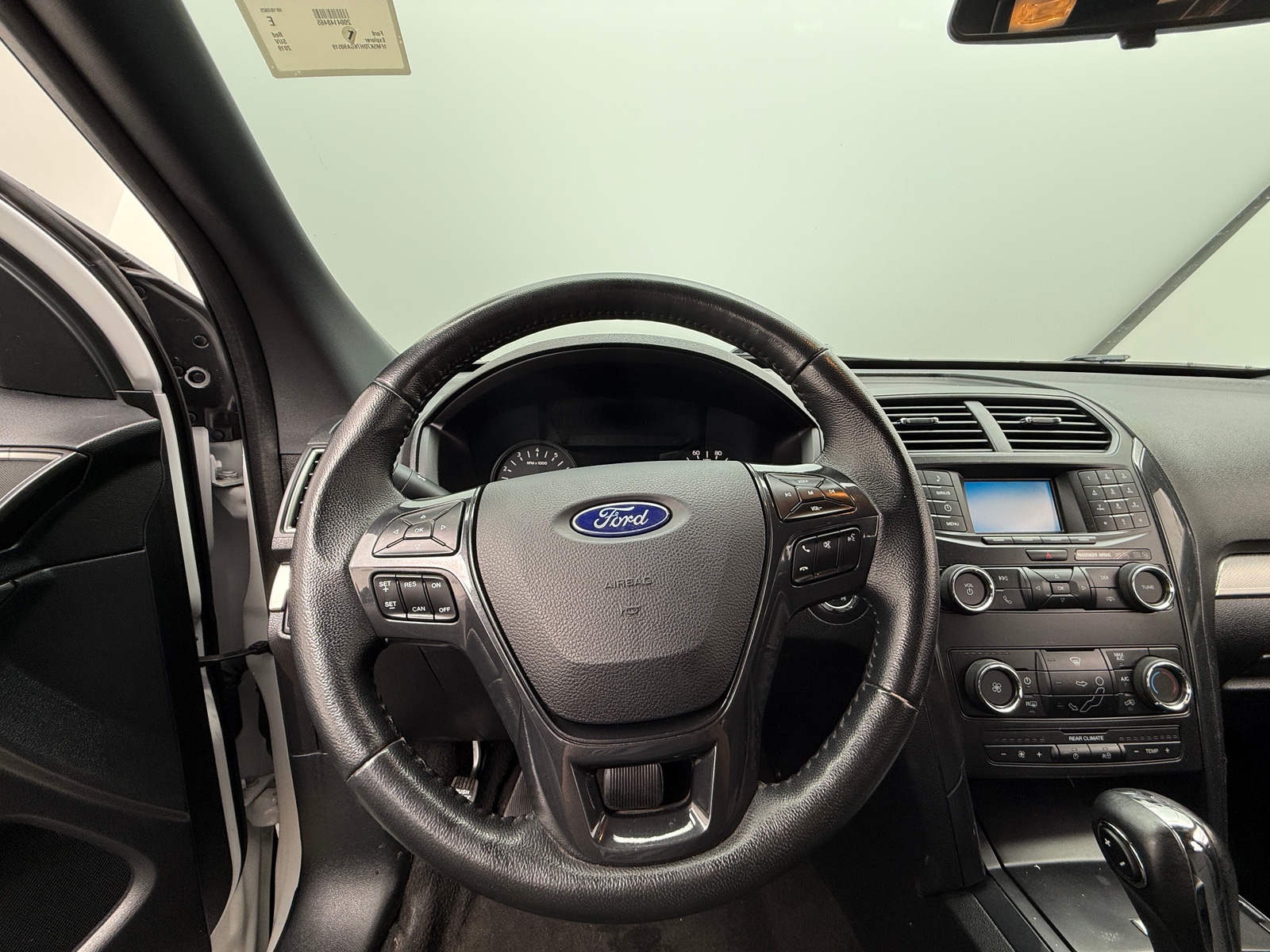 Thumbnail: 2019 Ford Explorer - 5