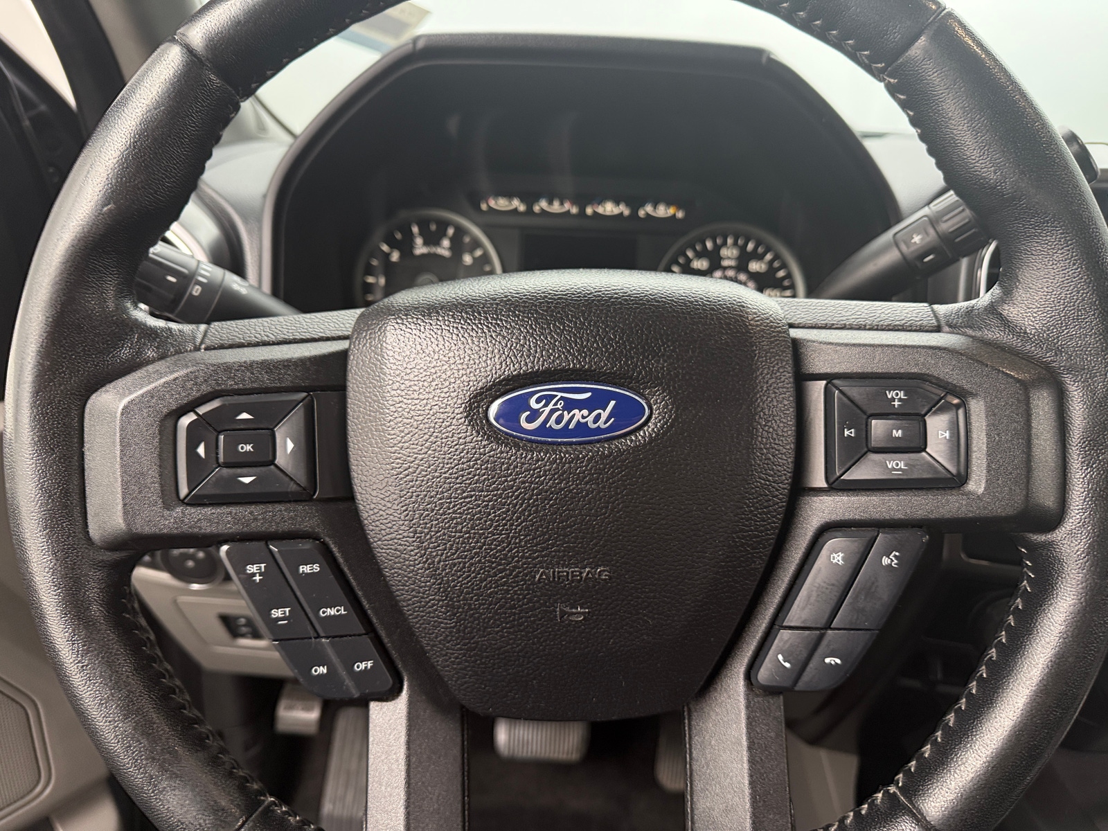 Thumbnail: 2017 Ford Econoline - 5