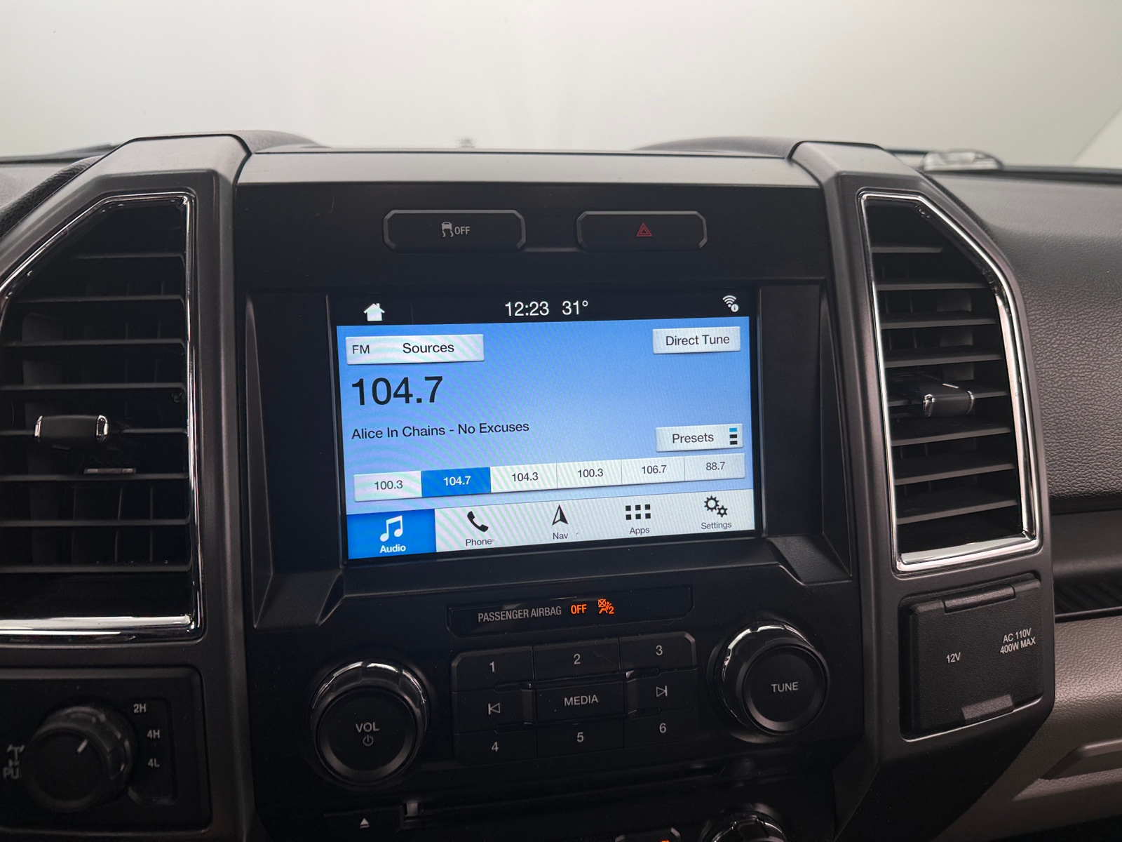 Thumbnail: 2017 Ford Econoline - 4