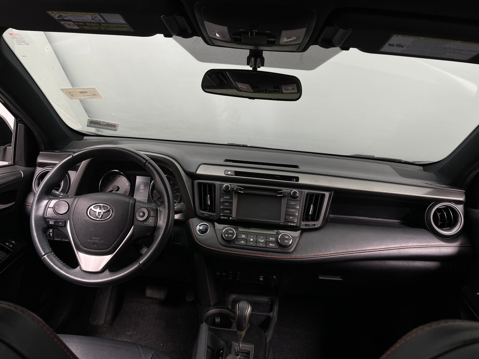 Thumbnail: 2016 Toyota RAV4 - 2