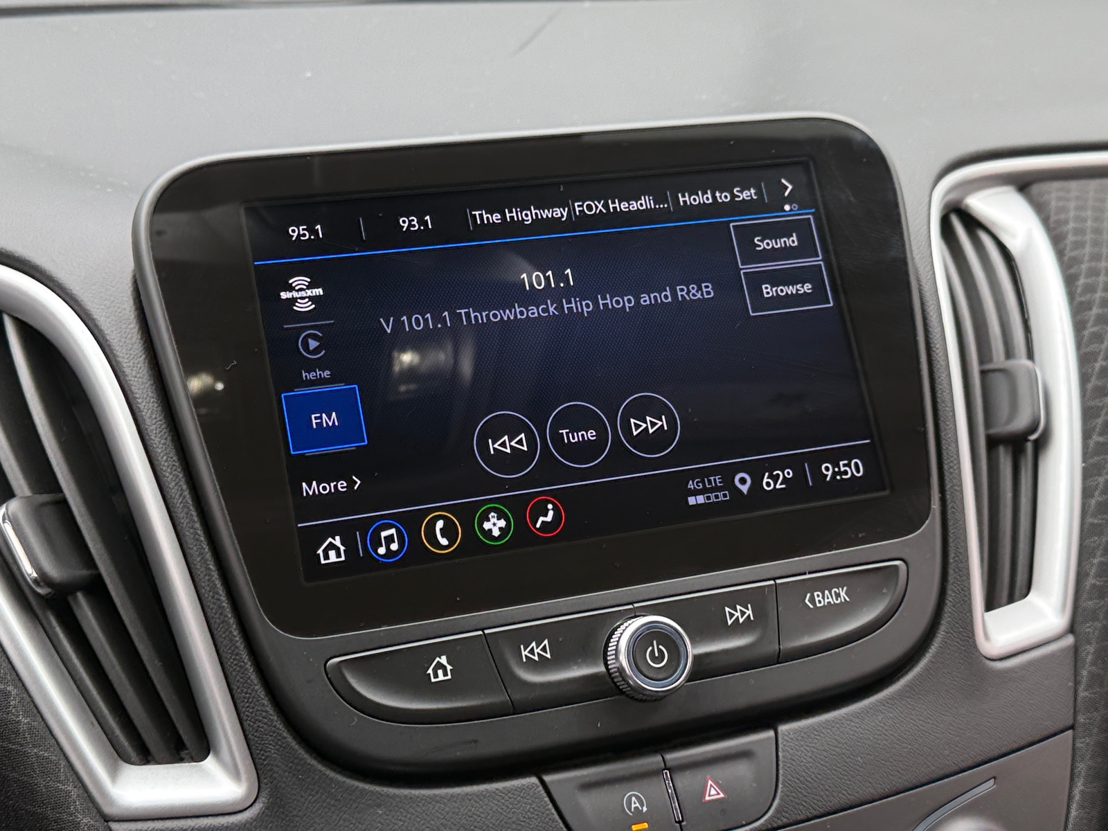 Thumbnail: 2025 Chevrolet Malibu - 4