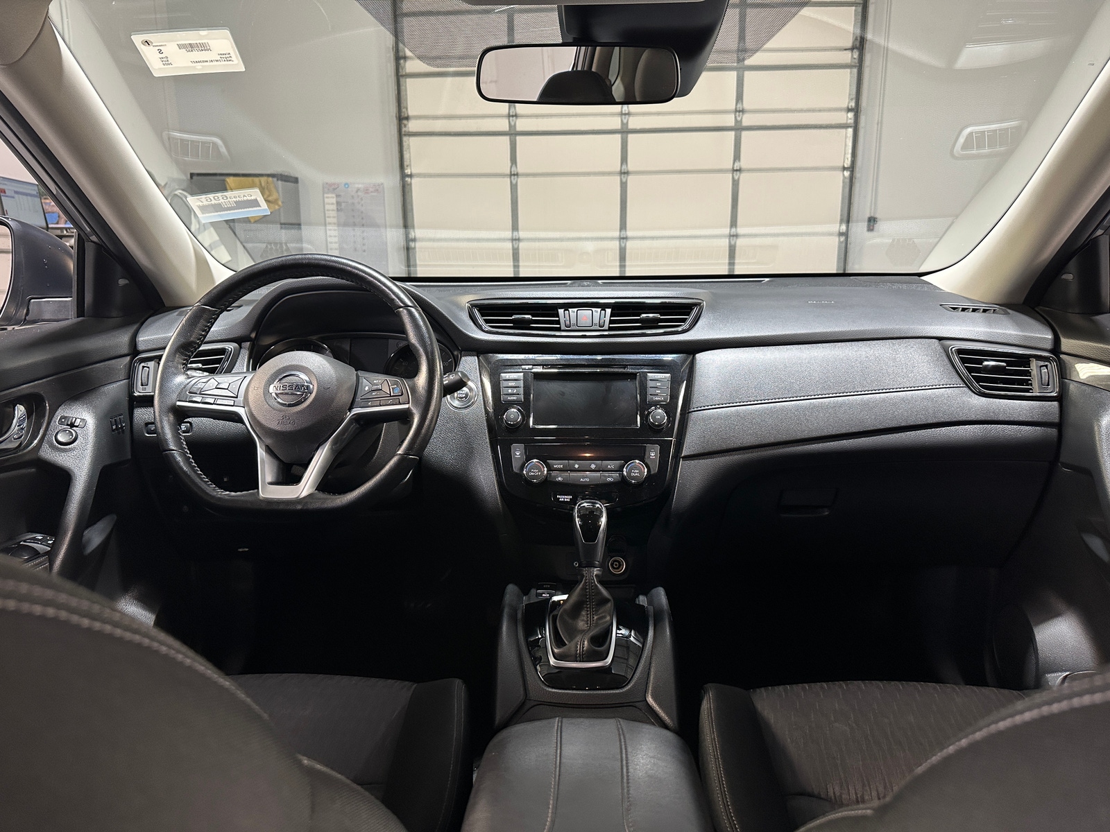 Thumbnail: 2020 Nissan Rogue - 3