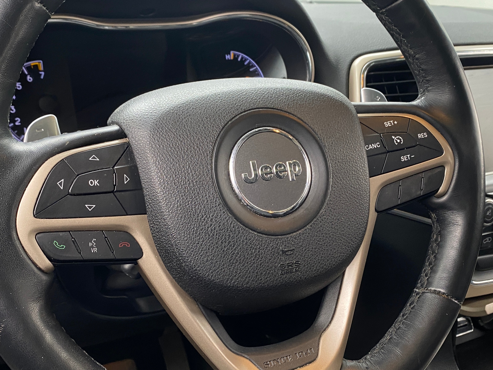 Thumbnail: 2015 Jeep Grand Cherokee - 4