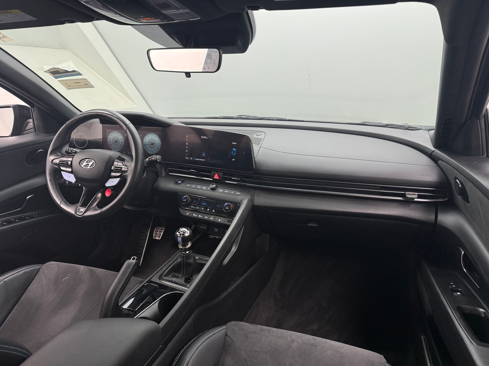 Thumbnail: 2023 Hyundai Elantra - 3