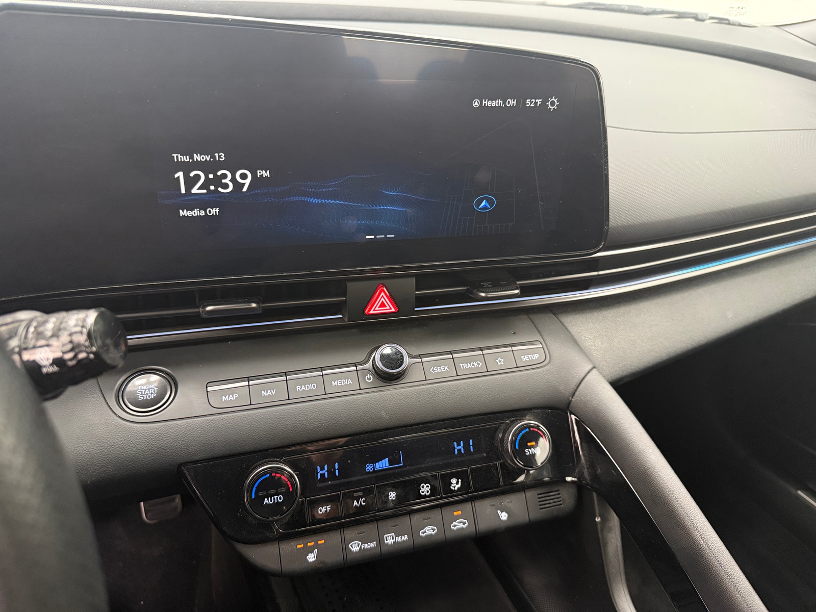 Thumbnail: 2023 Hyundai Elantra - 4