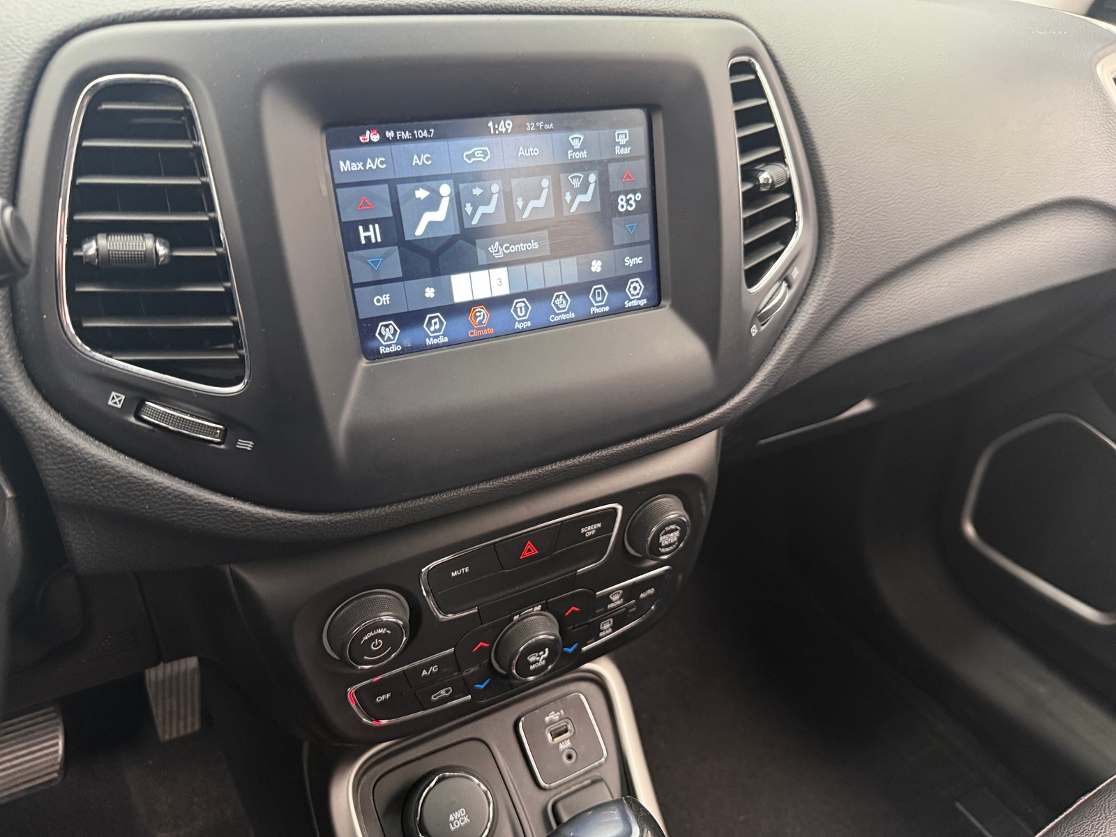 Thumbnail: 2021 Jeep Compass - 4