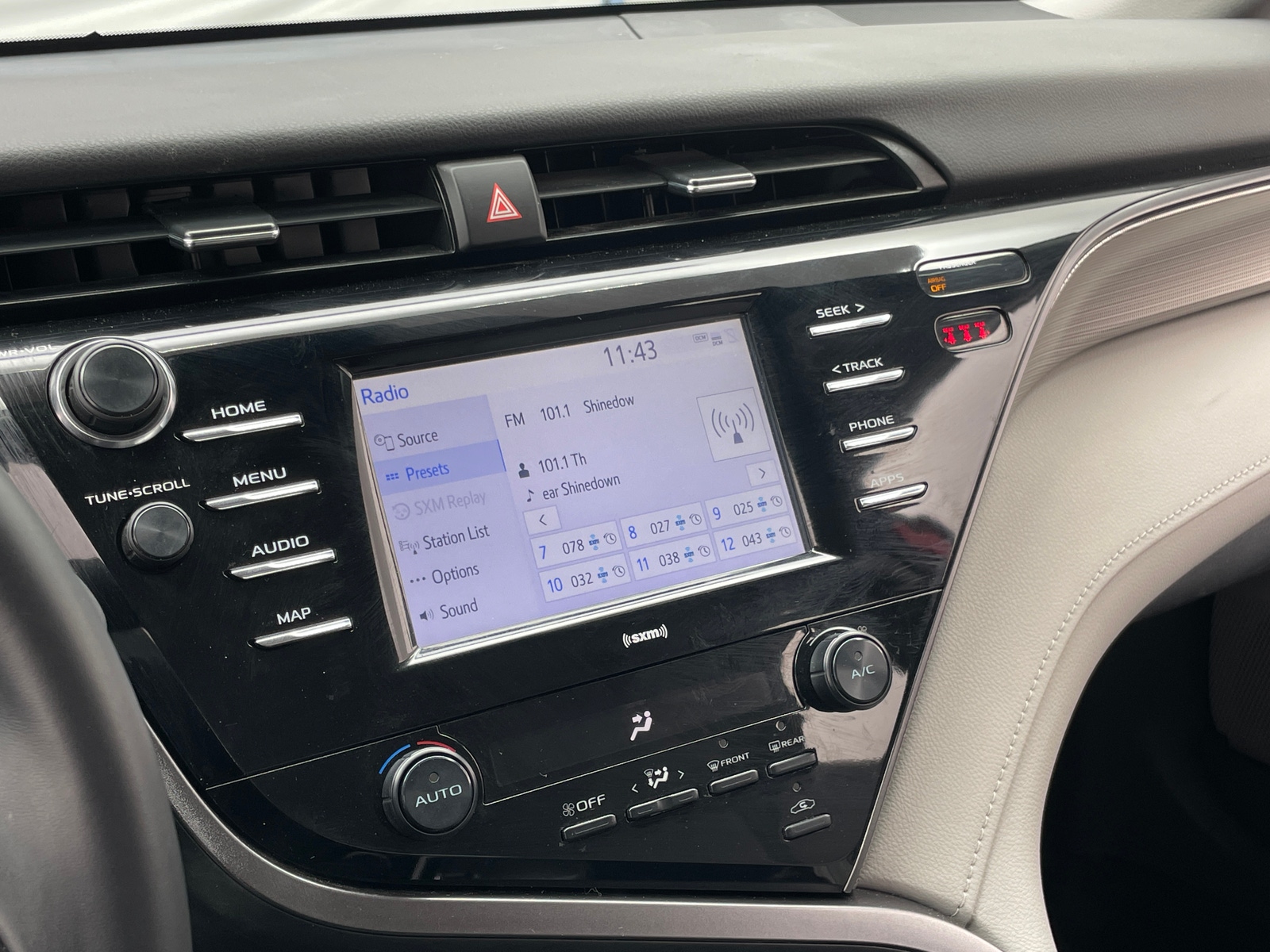 Thumbnail: 2020 Toyota Camry - 4