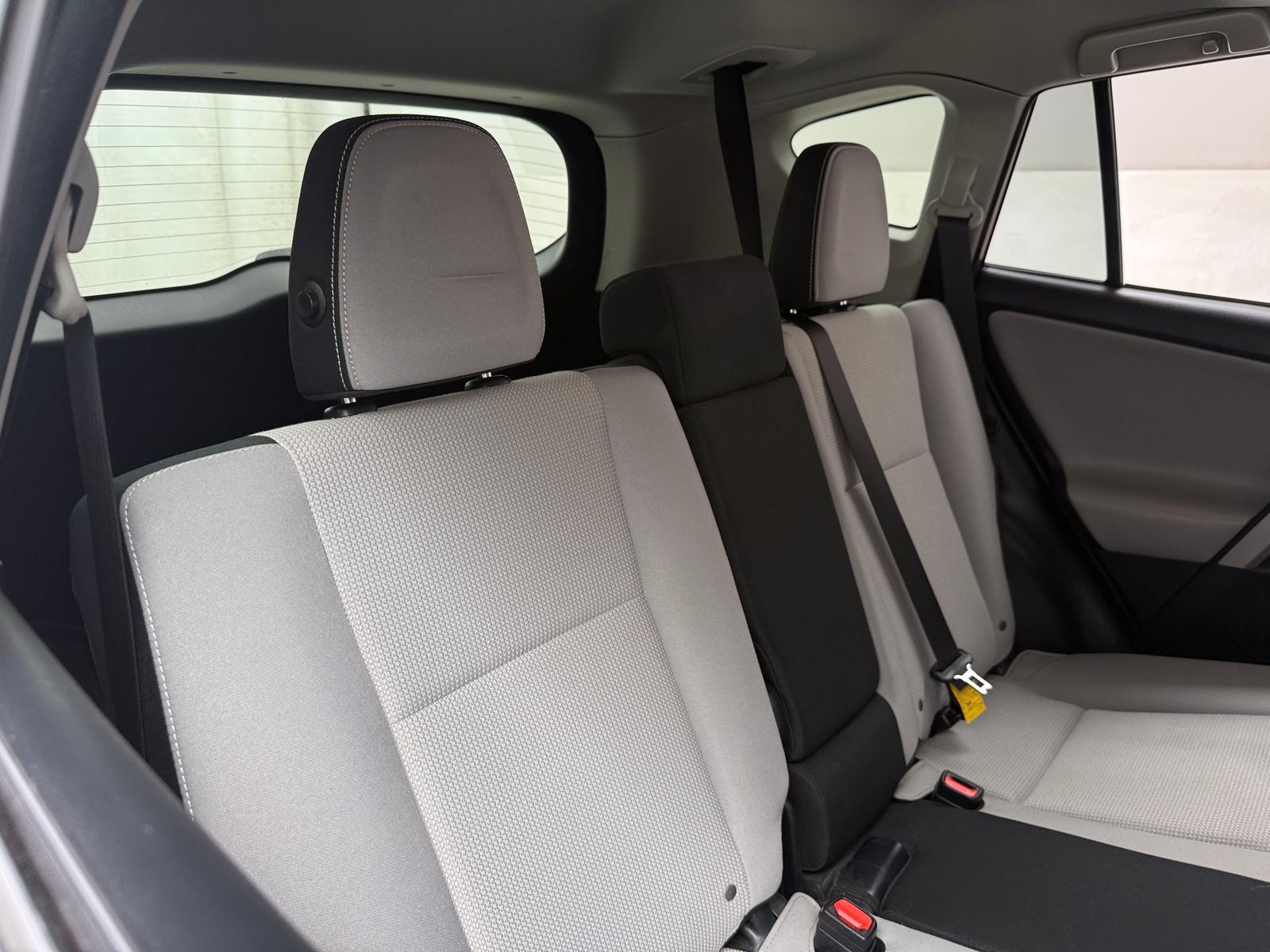 Thumbnail: 2017 Toyota RAV4 - 6