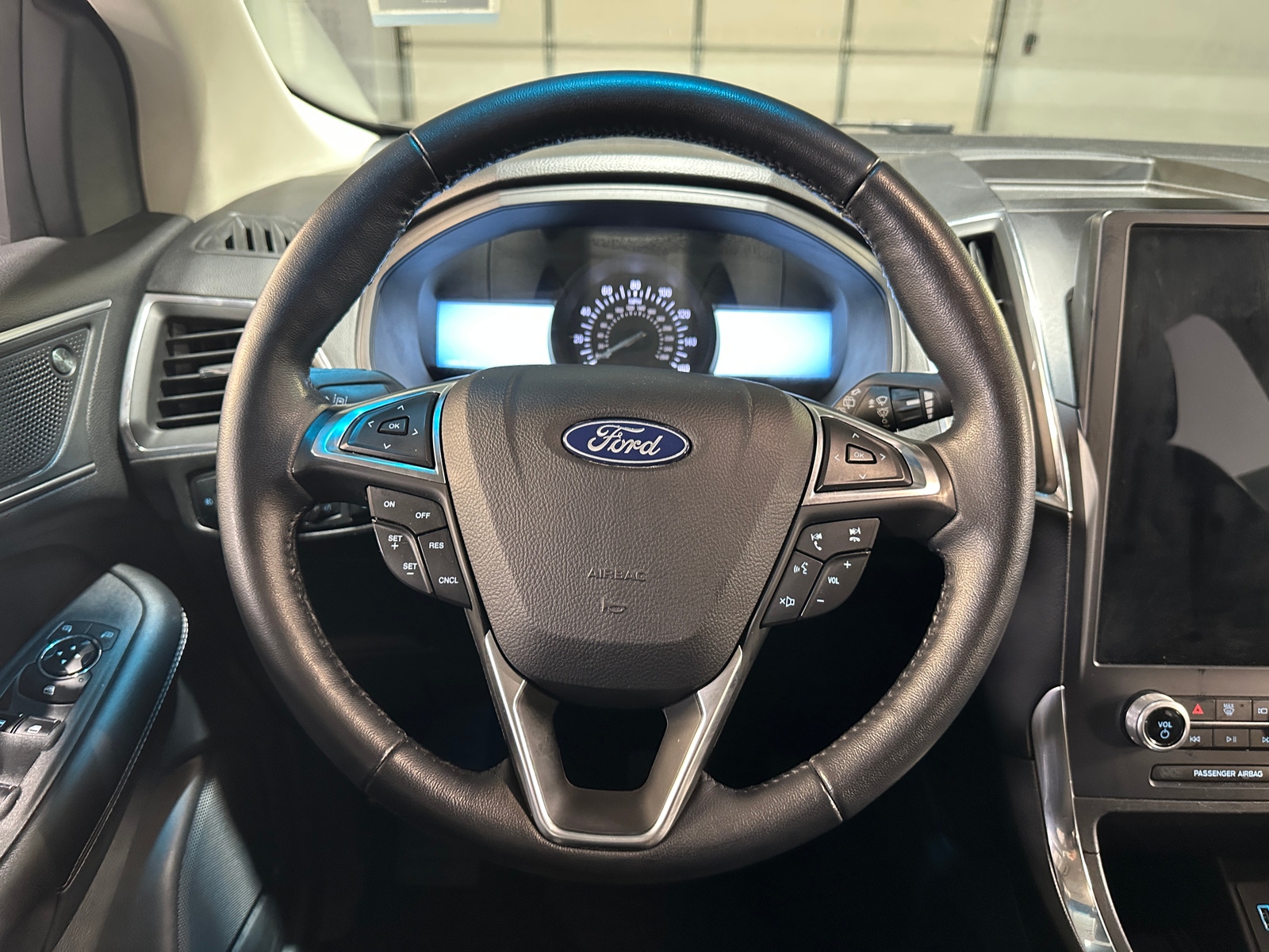 Thumbnail: 2023 Ford Edge - 4