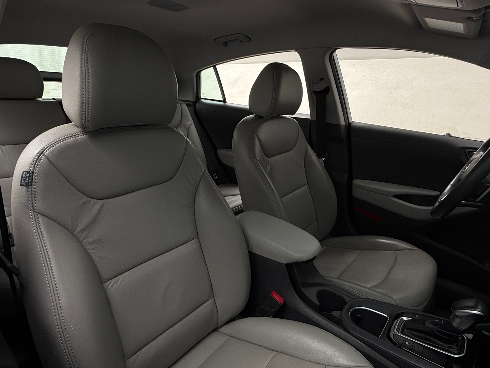 Thumbnail: 2022 Hyundai Ioniq - 2