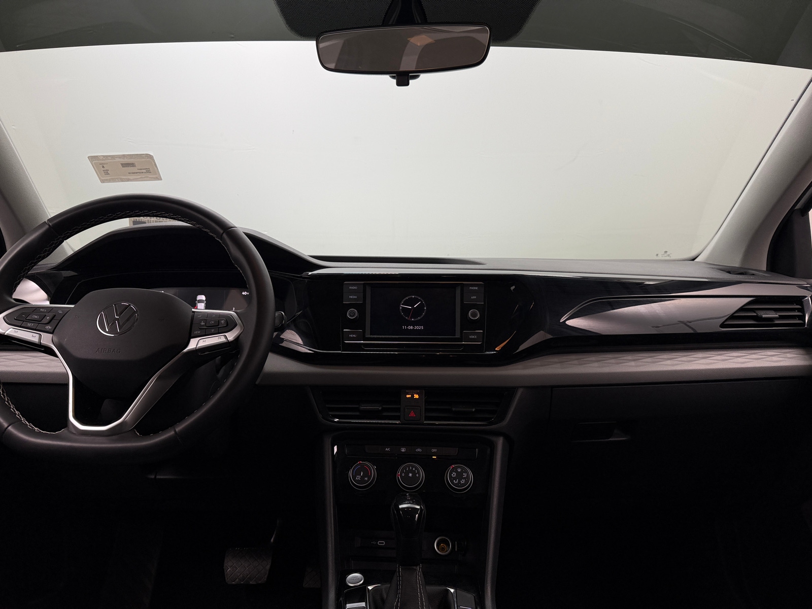 Thumbnail: 2023 Volkswagen Taos - 3