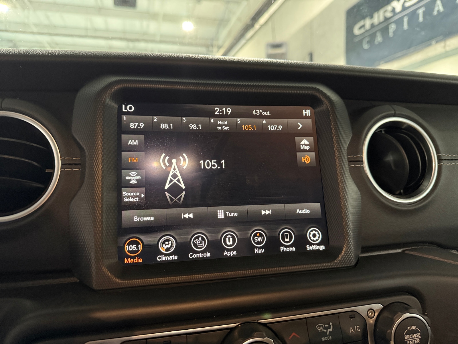 Thumbnail: 2022 Jeep Wrangler - 3