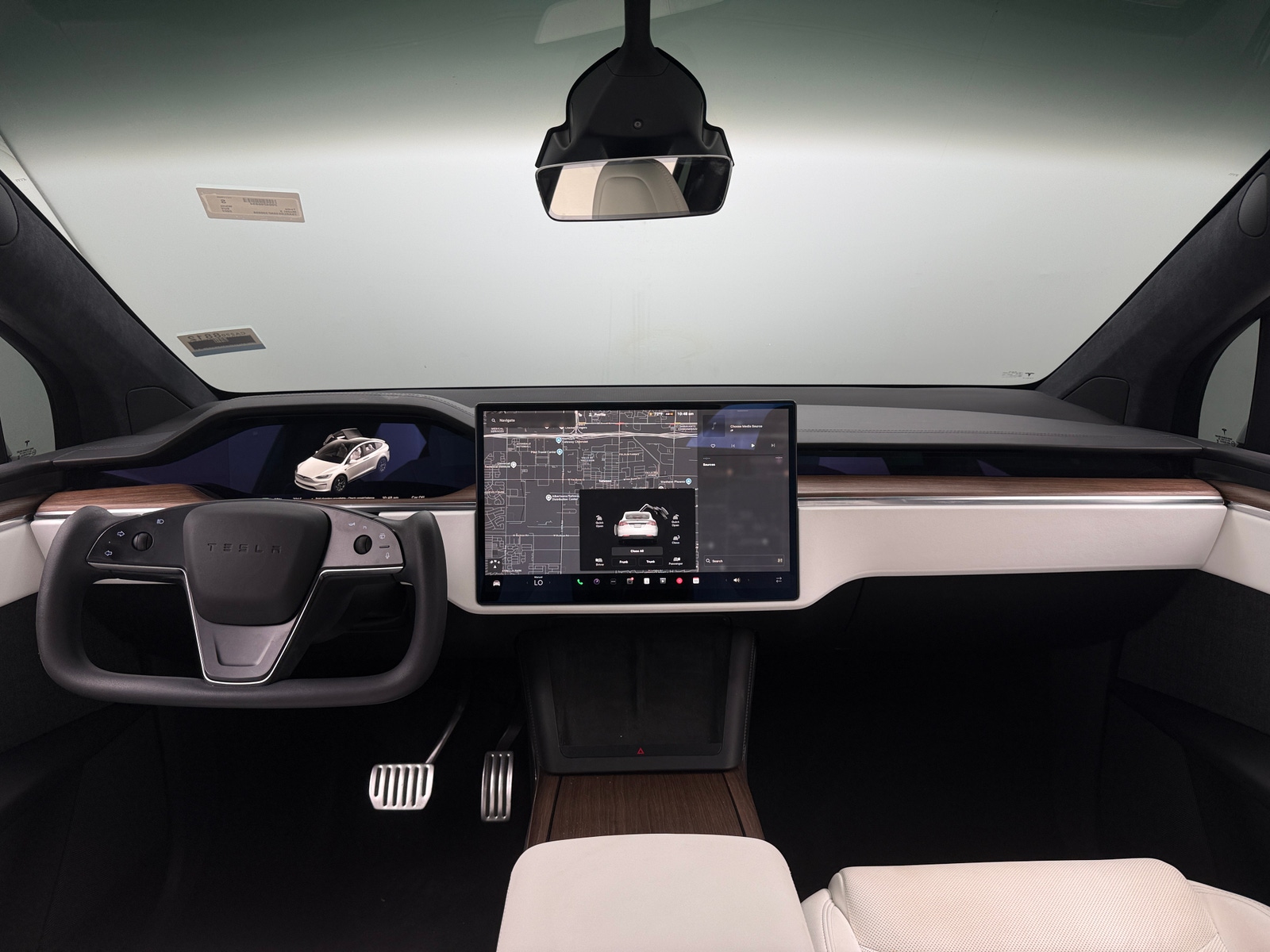 Thumbnail: 2022 Tesla Model X - 2