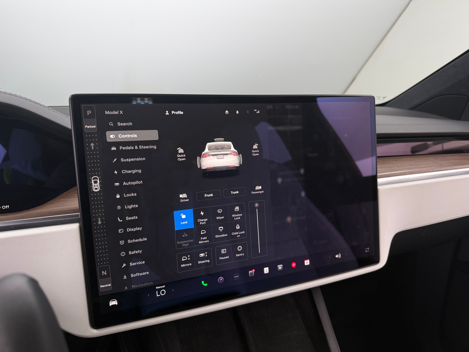 Thumbnail: 2022 Tesla Model X - 3