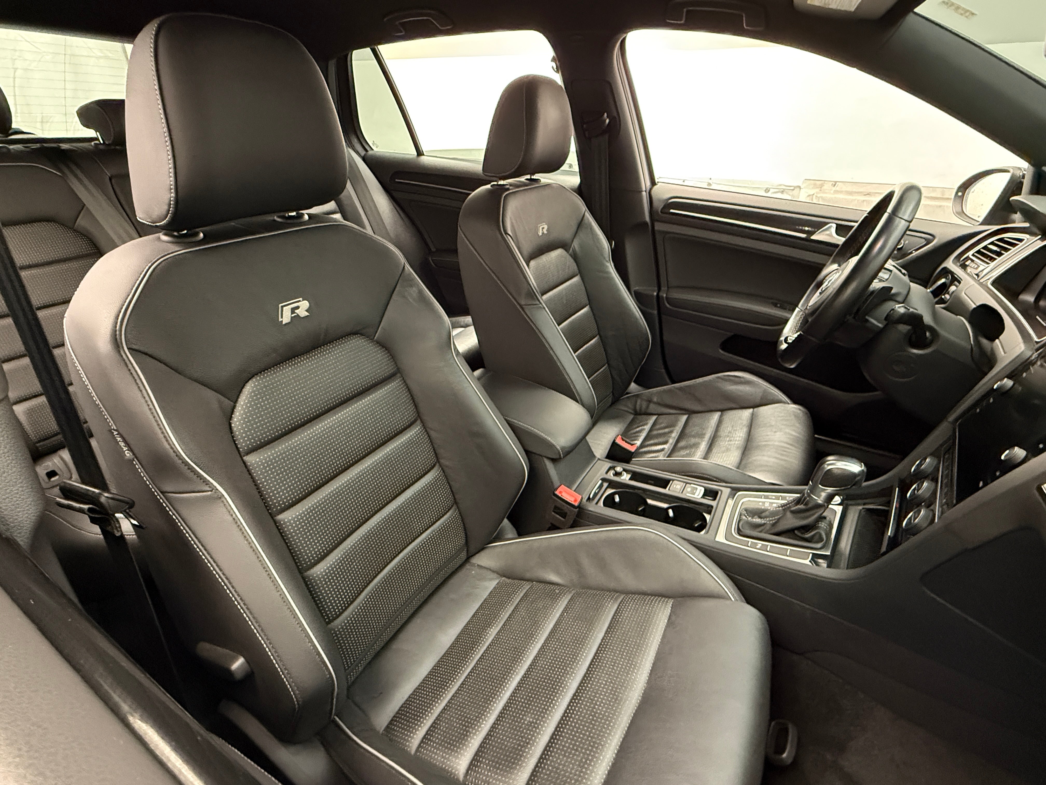 2019 Volkswagen Golf R