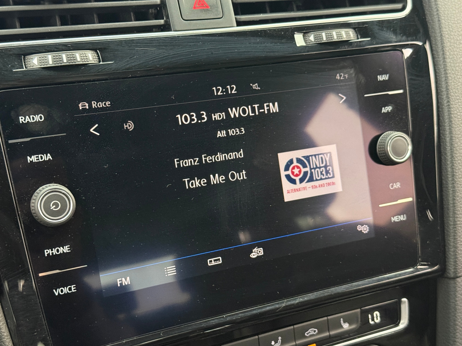 Thumbnail: 2019 Volkswagen Golf - 3