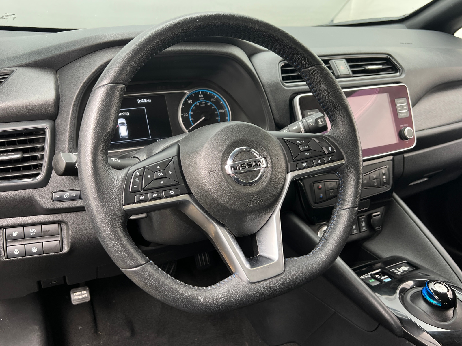 Thumbnail: 2022 Nissan Leaf - 5