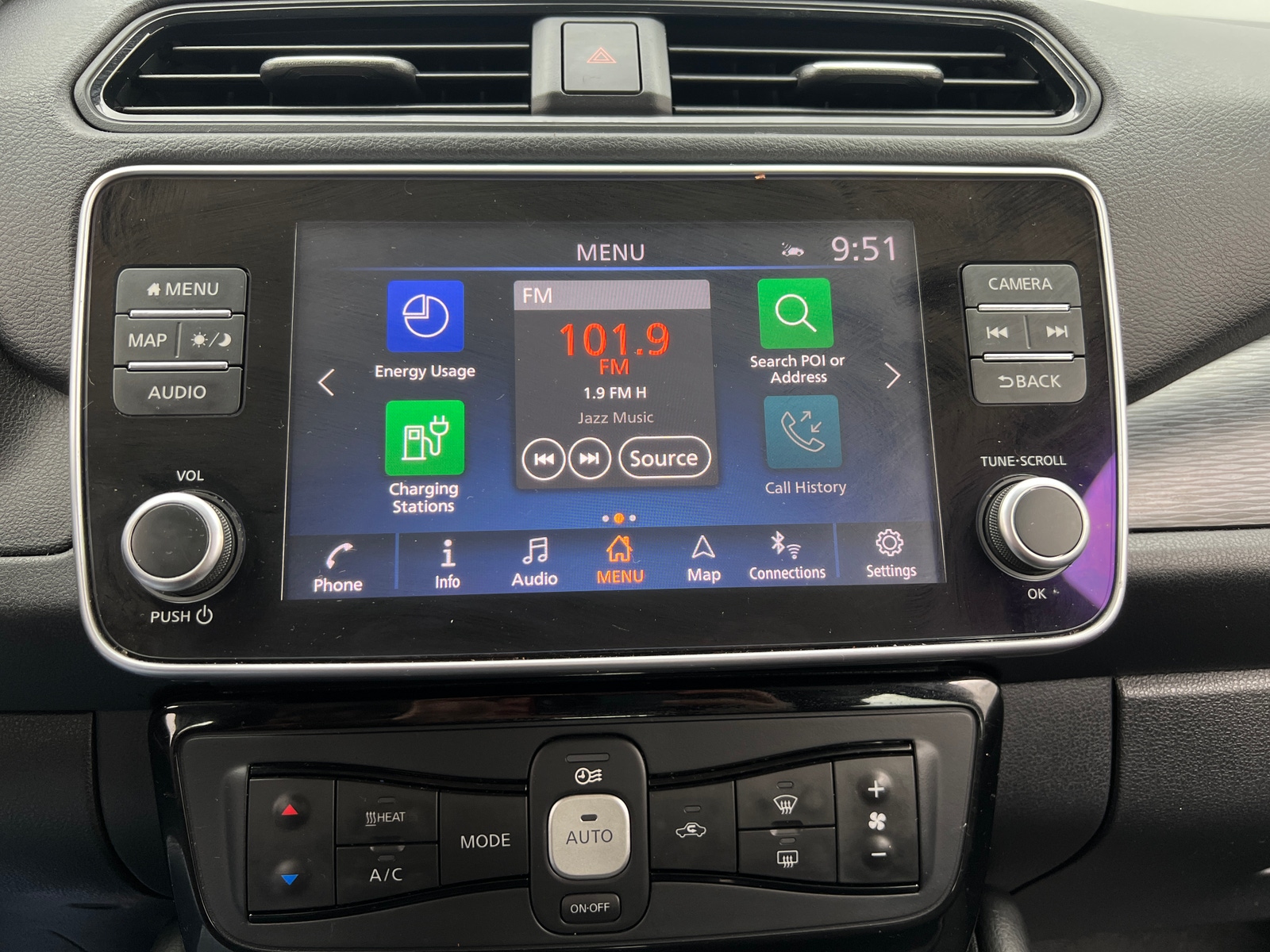 Thumbnail: 2022 Nissan Leaf - 4